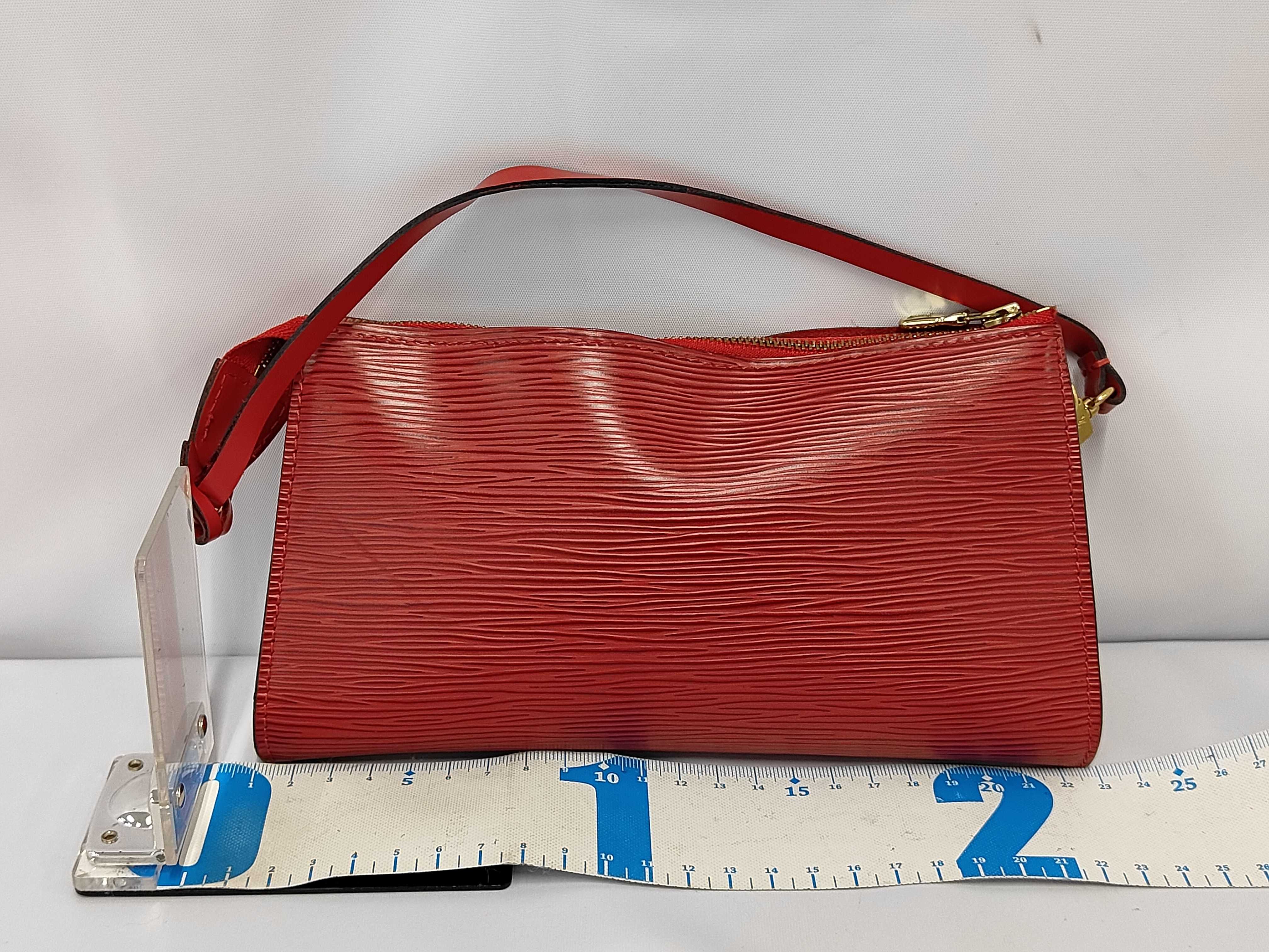 Epi Pochette Accessoires Castilian Red AR0030 Shoulder Bag — view 2
