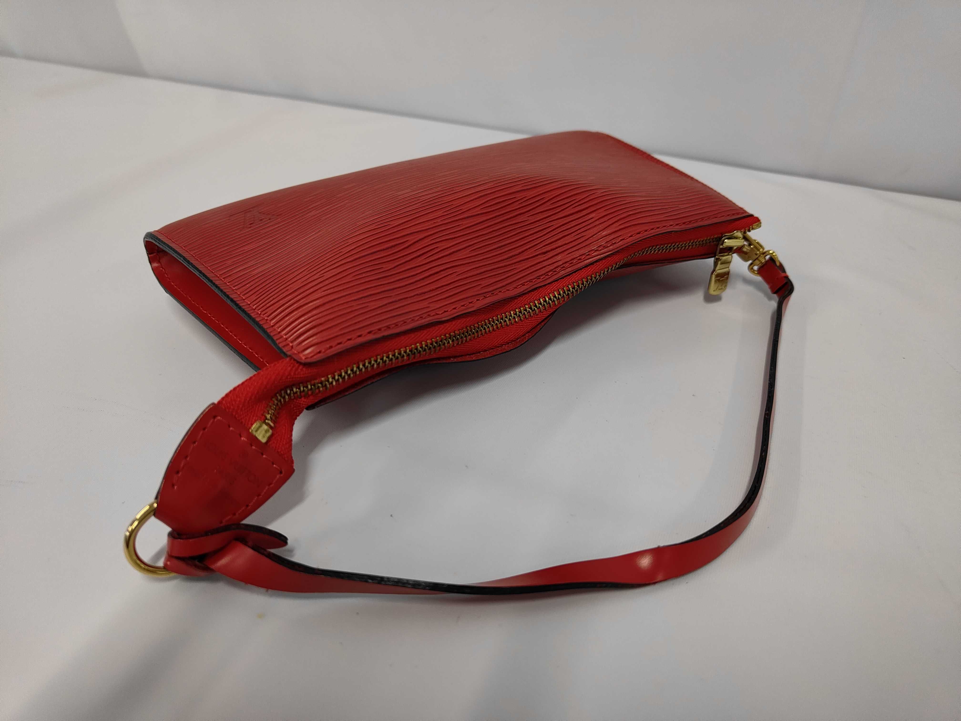 Epi Pochette Accessoires Castilian Red AR0030 Shoulder Bag — view 5