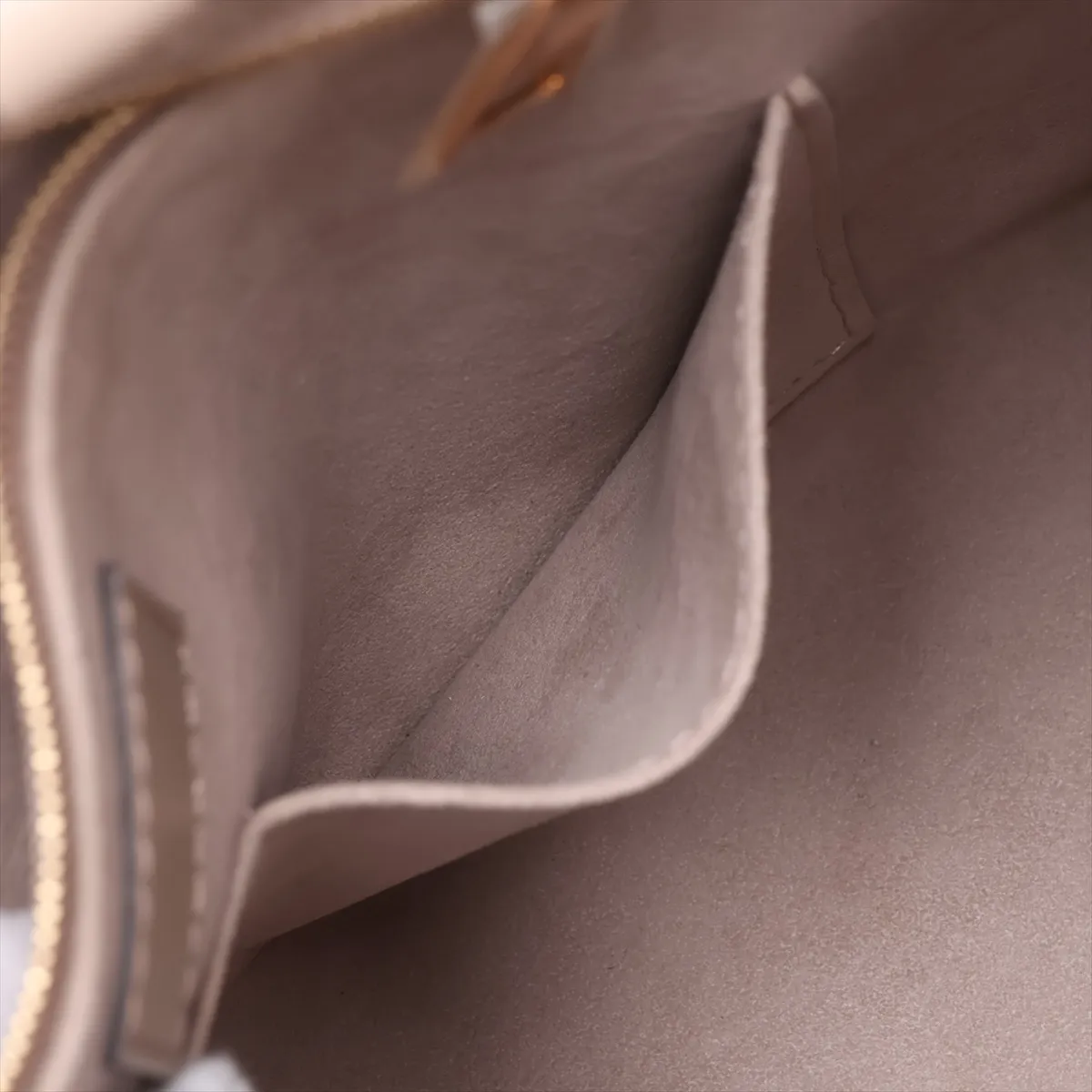 Monogram Empreinte OnTheGo MM M45607 Beige (RFID detected) — view 9