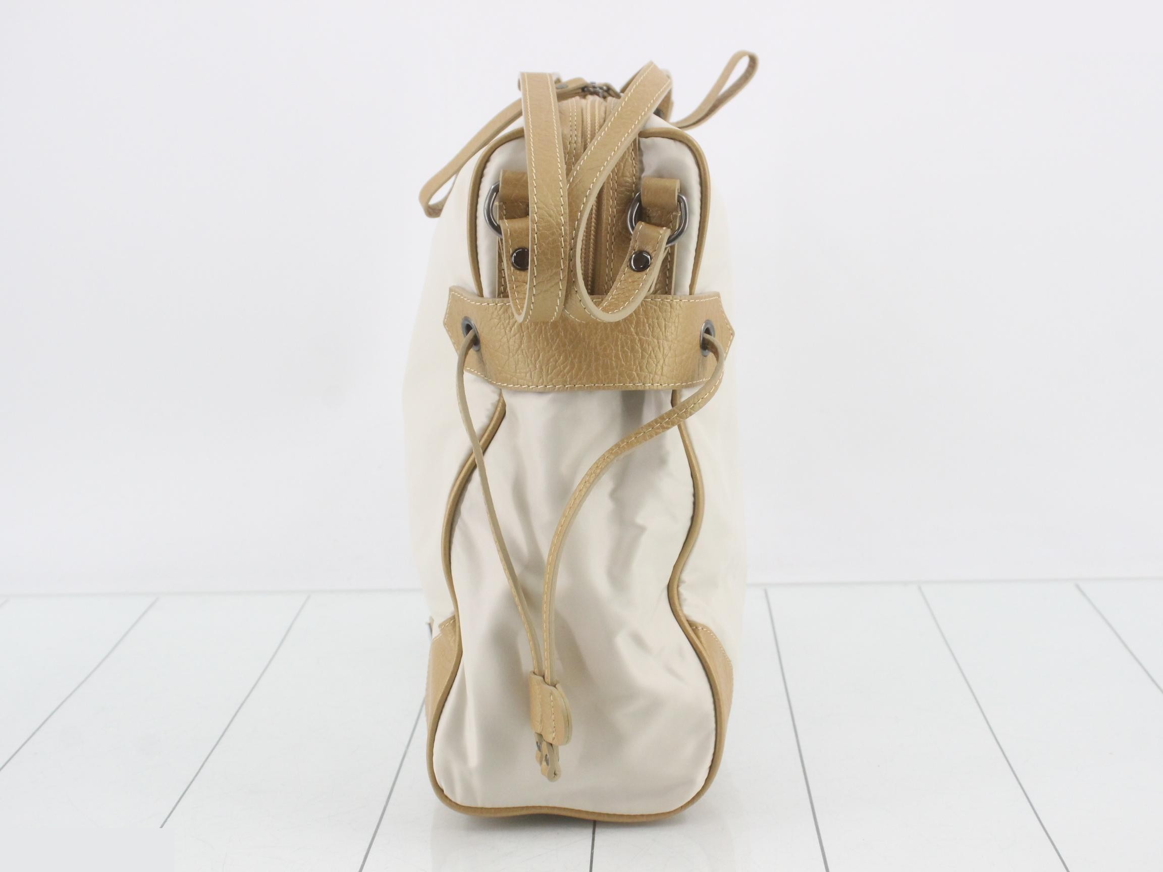 Other lines: Bags/Shoulder bags, Nylon, Gold — view 3