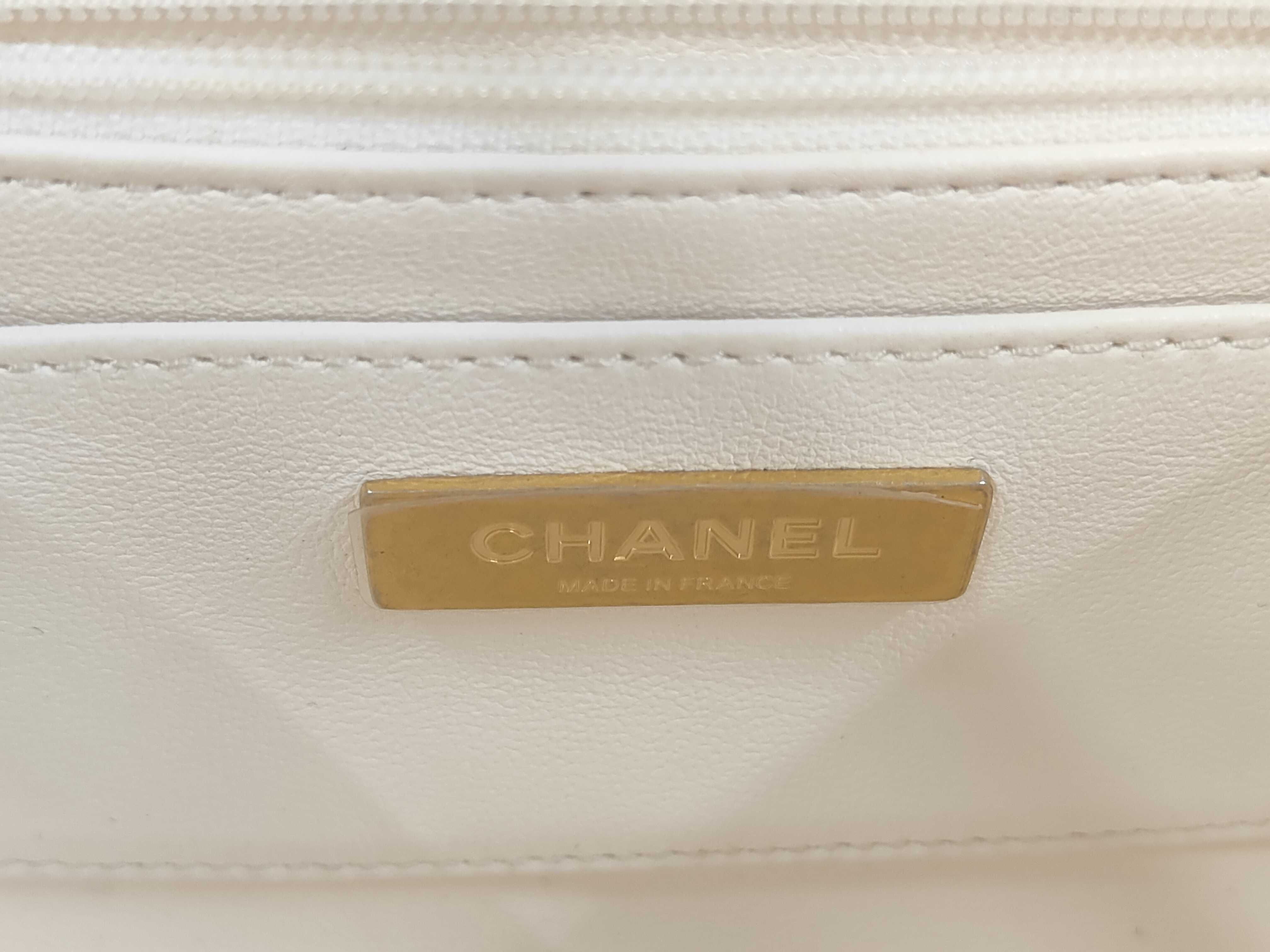 Matelassé Lambskin Mini Vanity 2-Way White Shoulder Bag with Random Plate Design — view 9