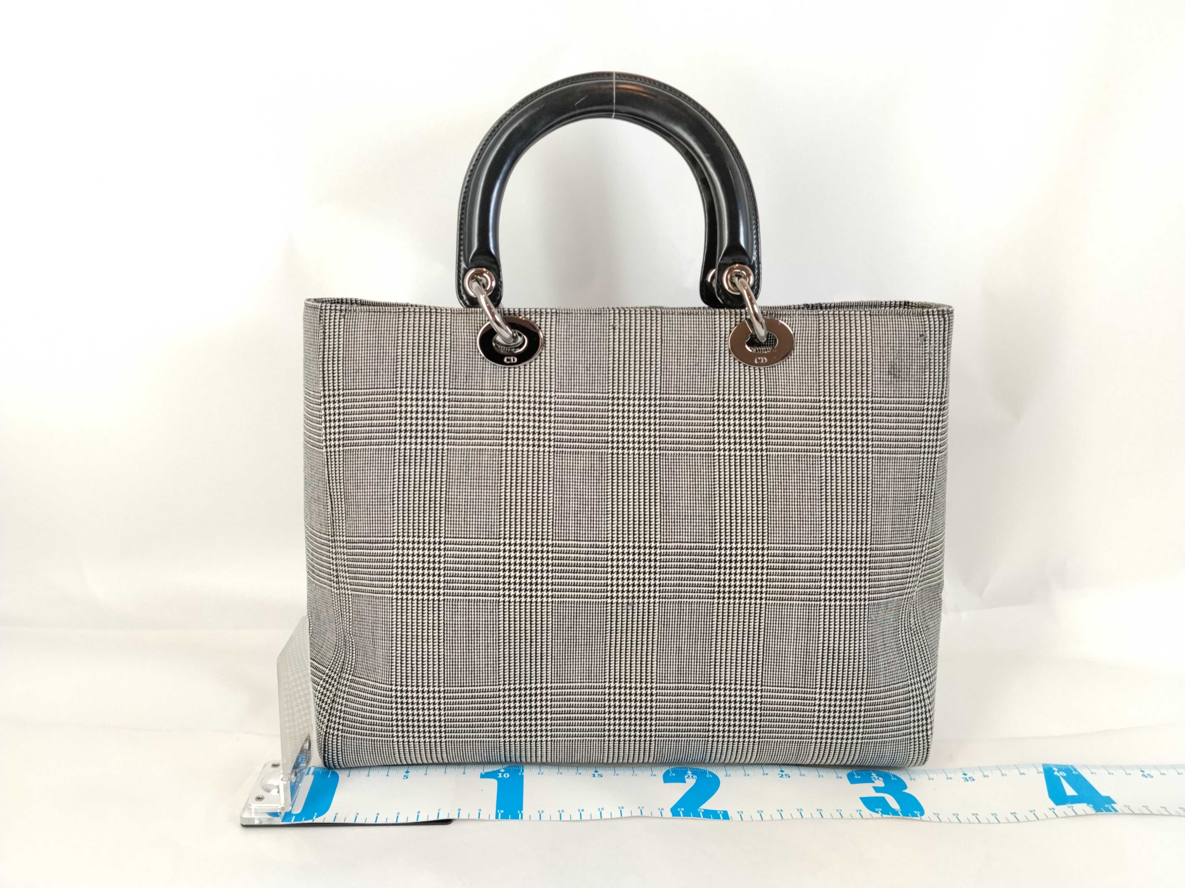 handbag — view 2