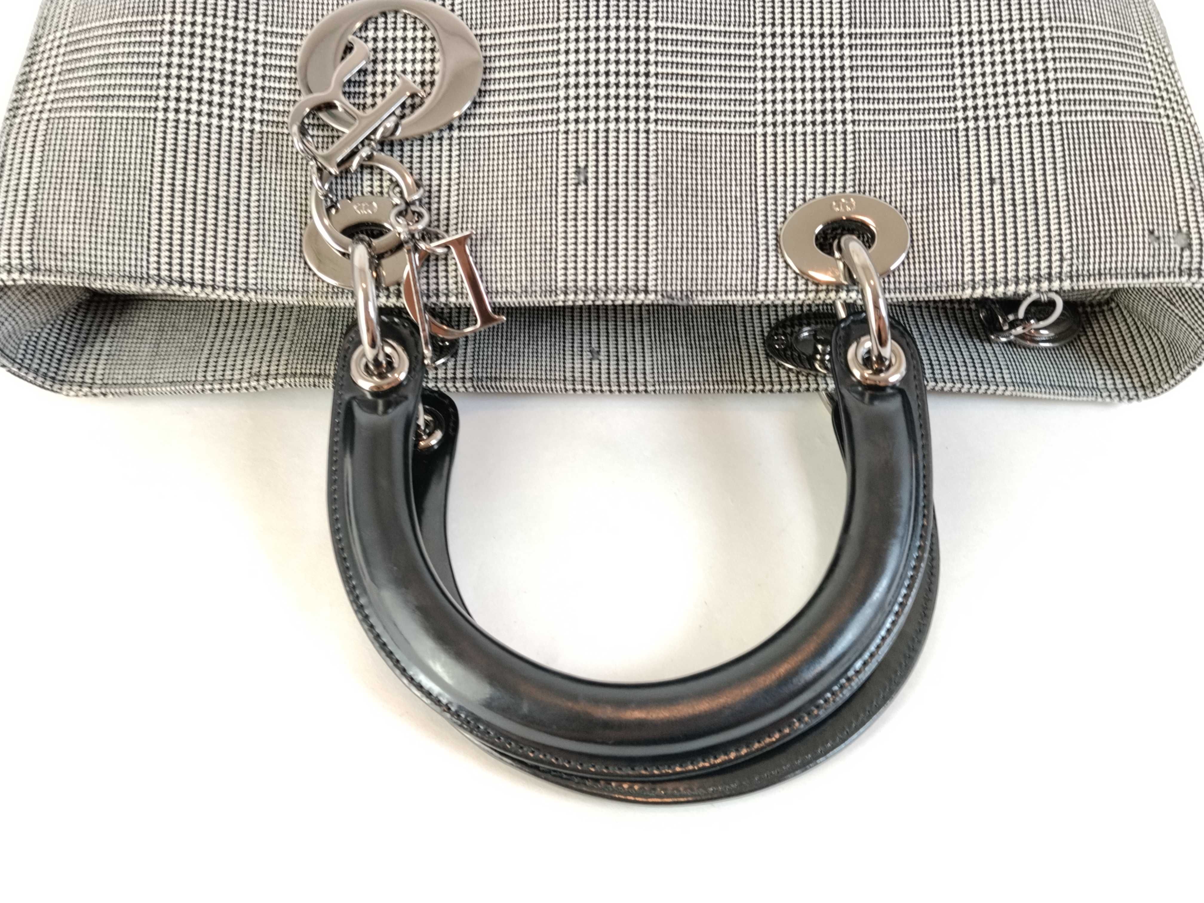 handbag — view 3