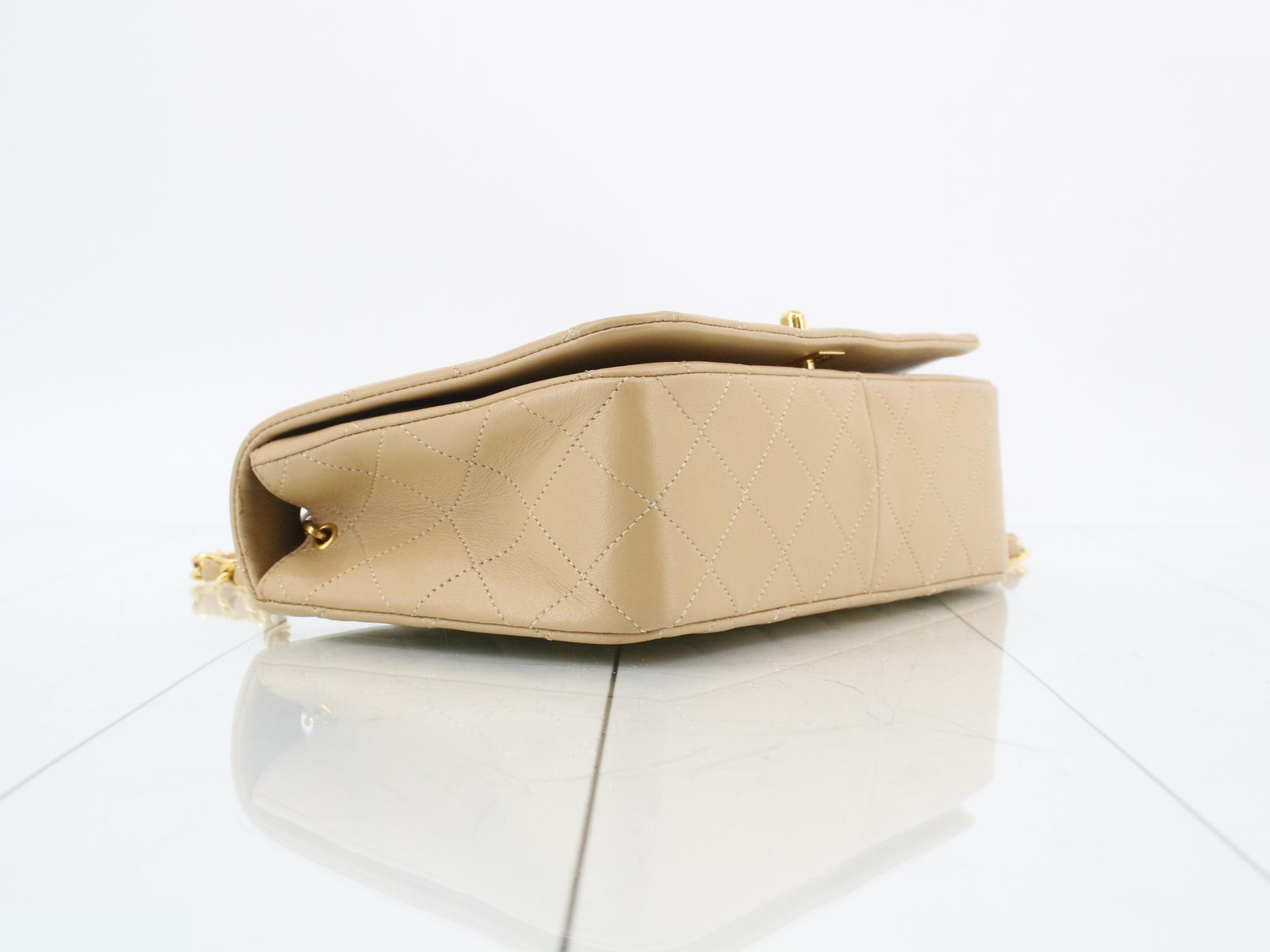 Matelassé (Bag) - Chain Shoulder Bag — view 5