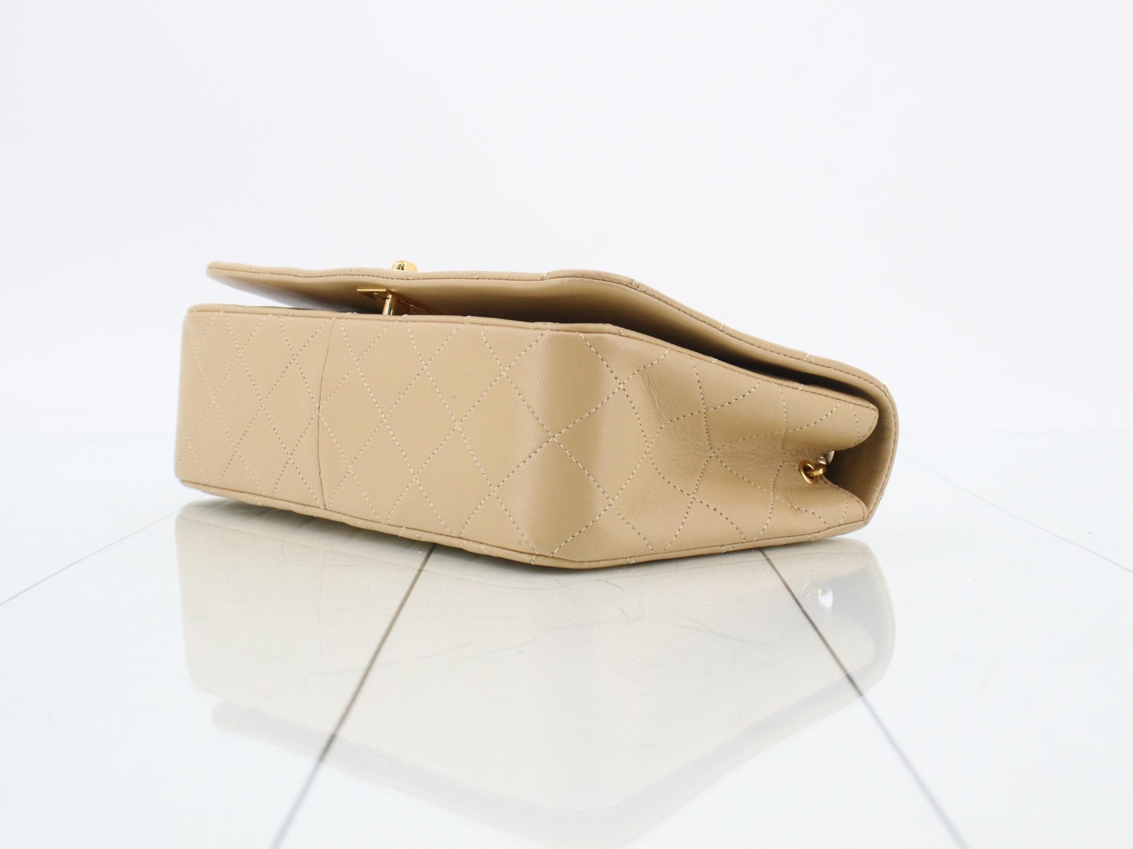 Matelassé (Bag) - Chain Shoulder Bag — view 6