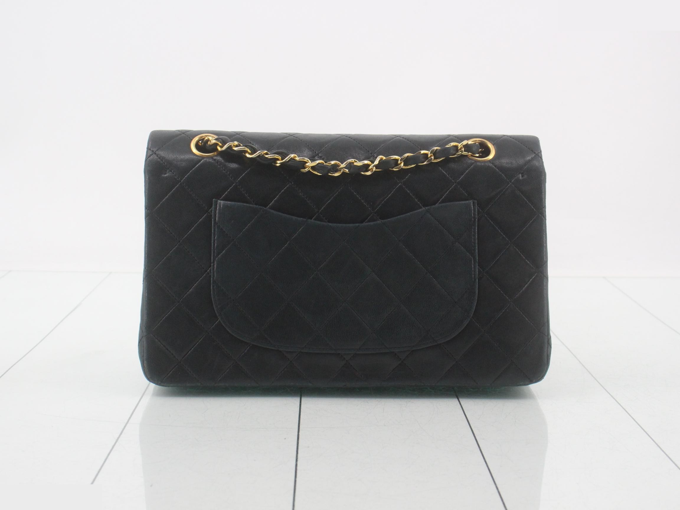 Matelassé lambskin chain shoulder bag, black — view 2