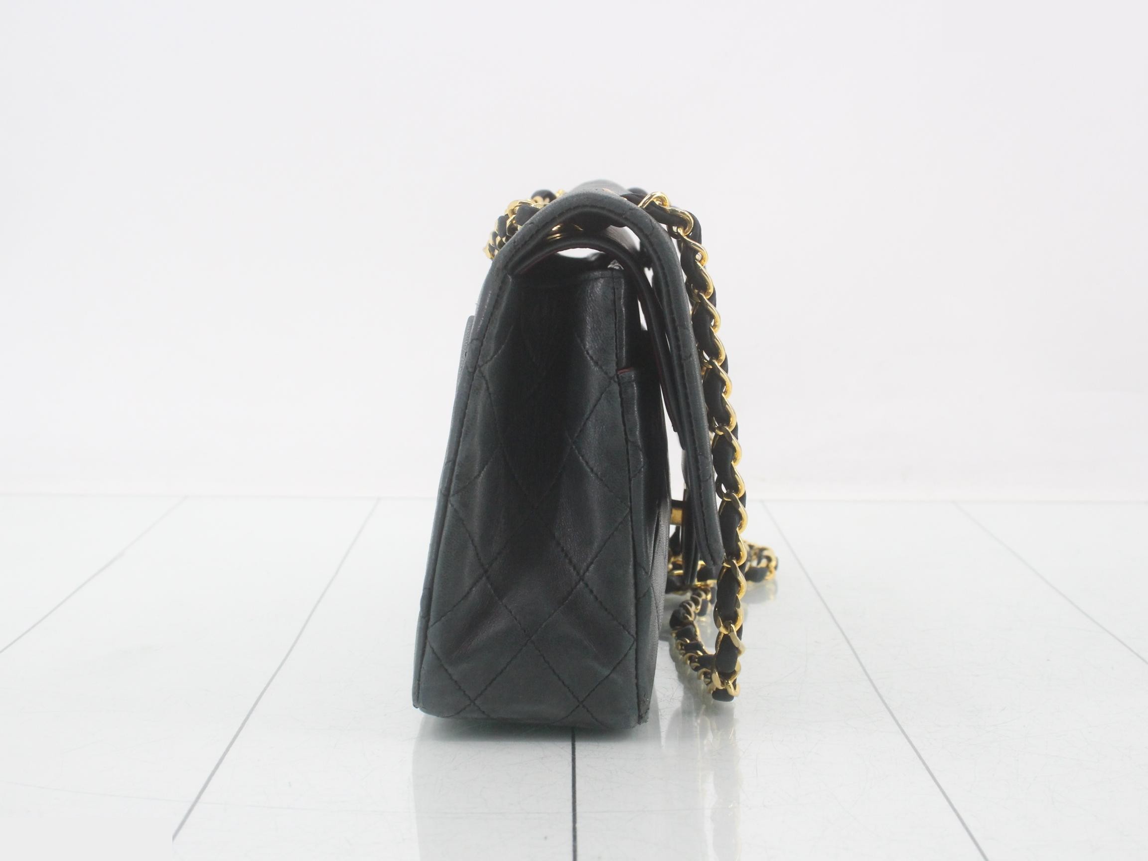 Matelassé lambskin chain shoulder bag, black — view 4