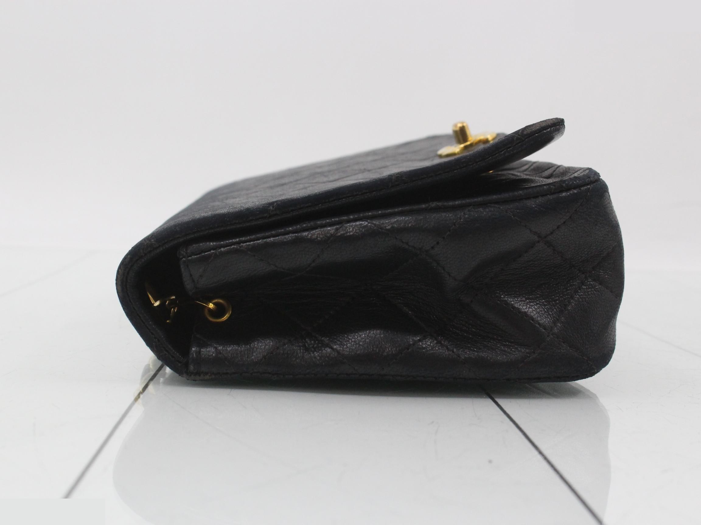 Matelassé Leather Coco Mark Chain Shoulder Bag — view 4