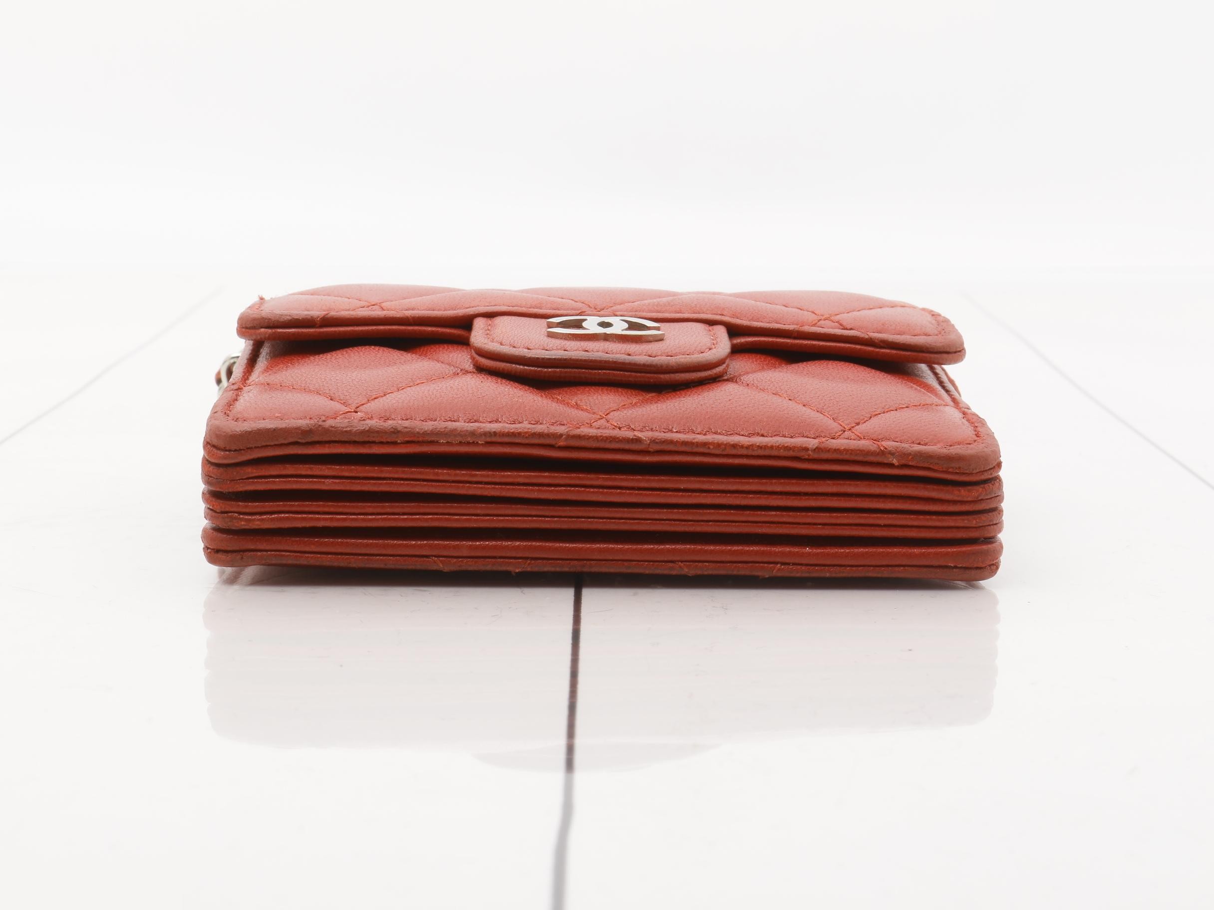 Matelassé chain wallet, lambskin, red — view 3