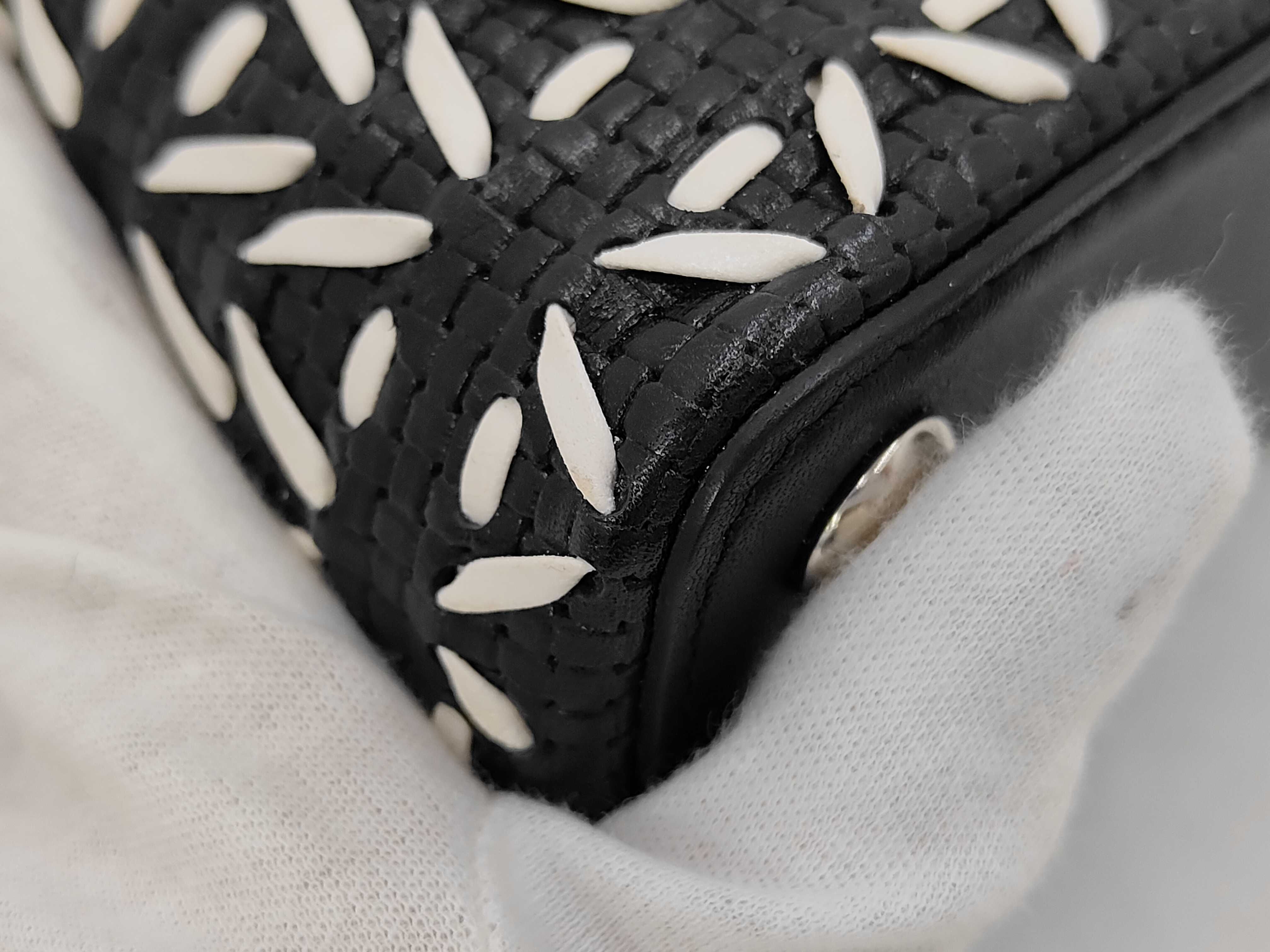 Capucines handbag — view 3