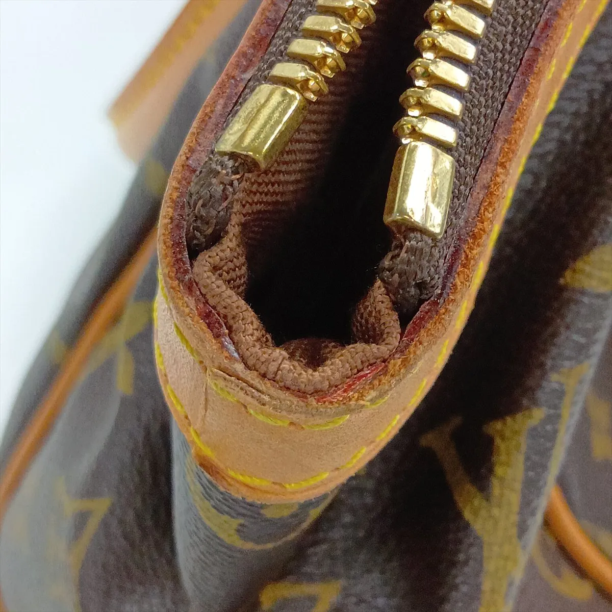 Monogram Tivoli PM M40143 VI3098 Brown — view 11