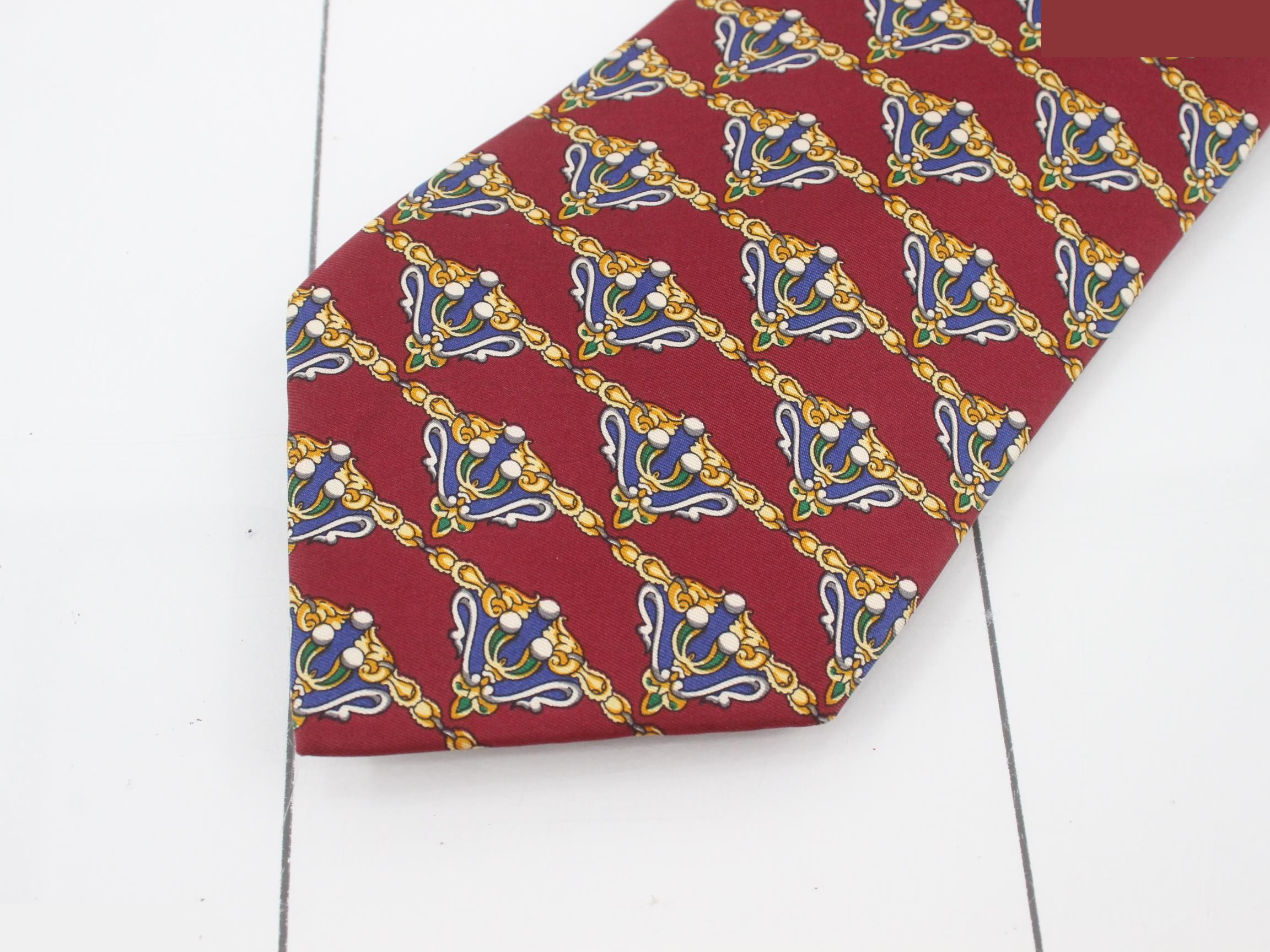 silk tie, chain pattern, baroque design. — view 3