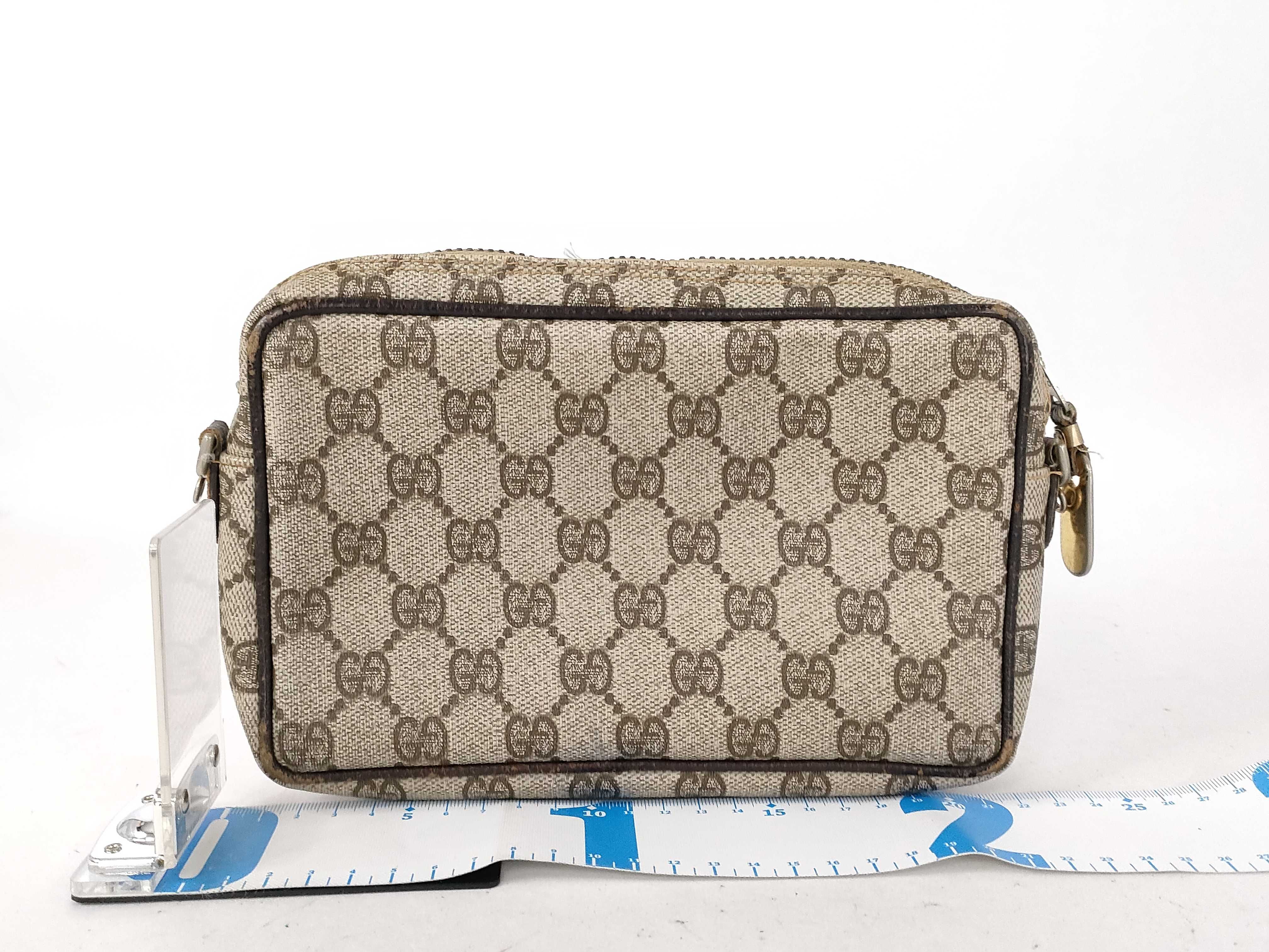 GG Supreme Shoulder Bag — view 2