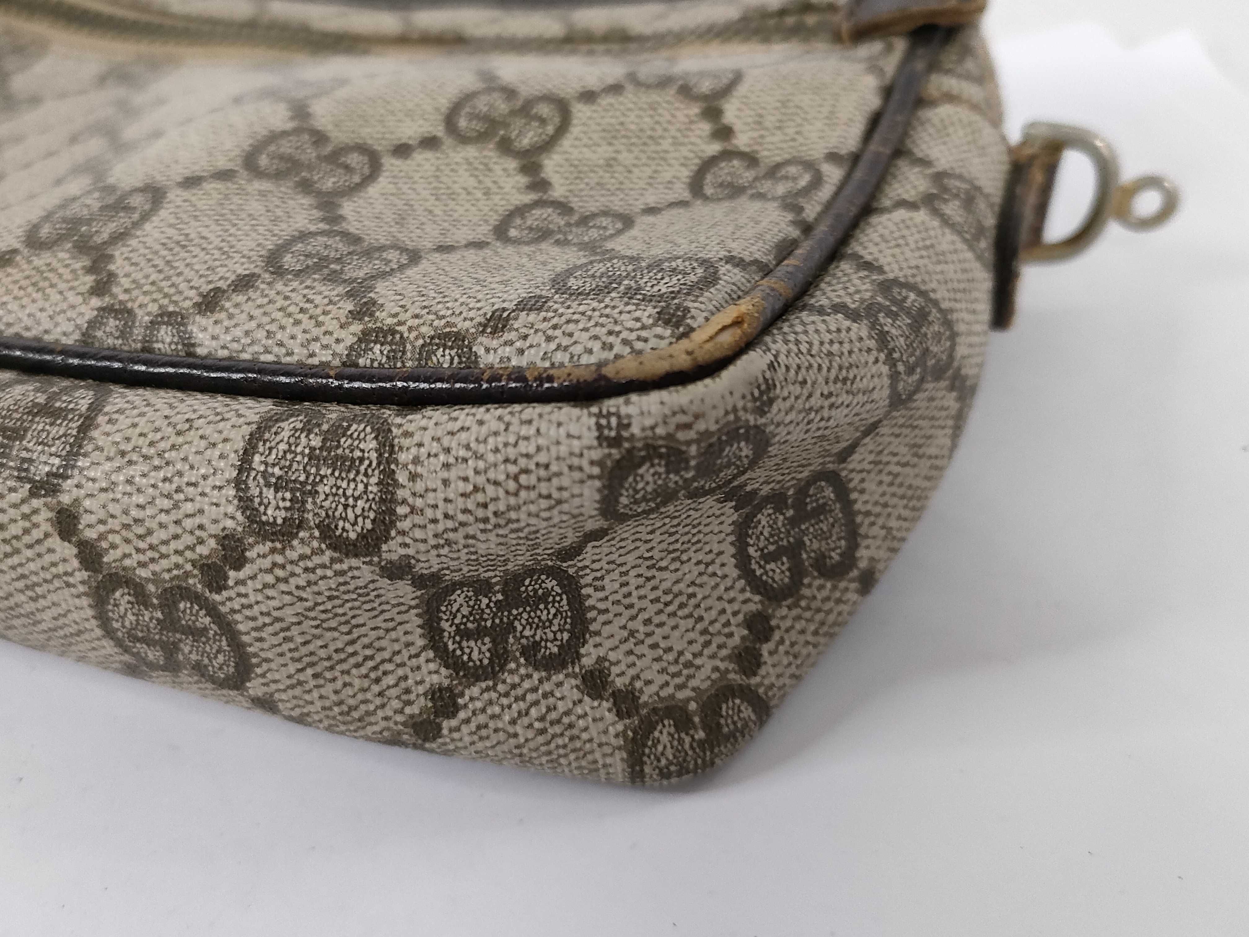 GG Supreme Shoulder Bag — view 3