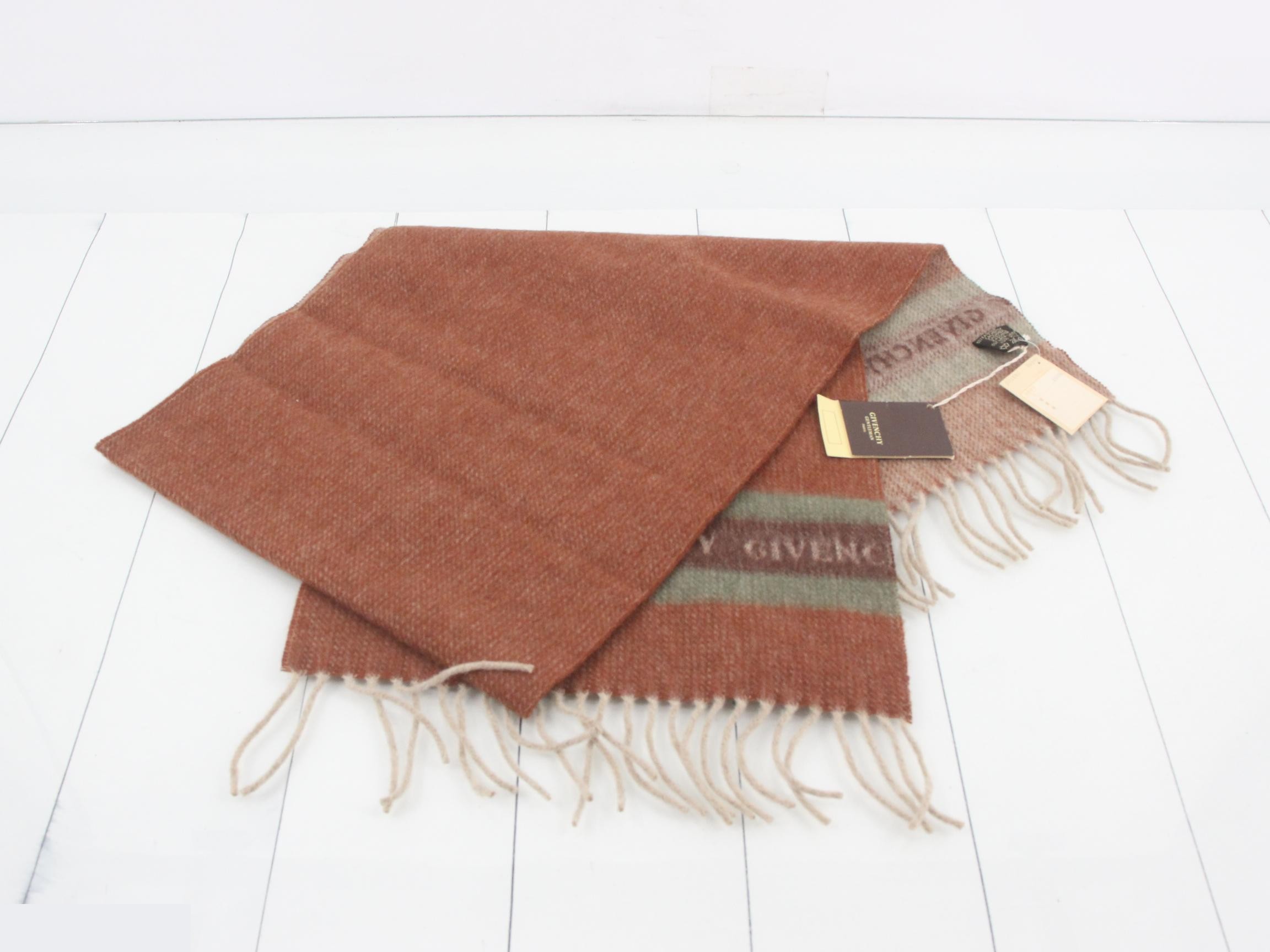 Scarf with tags — view 3