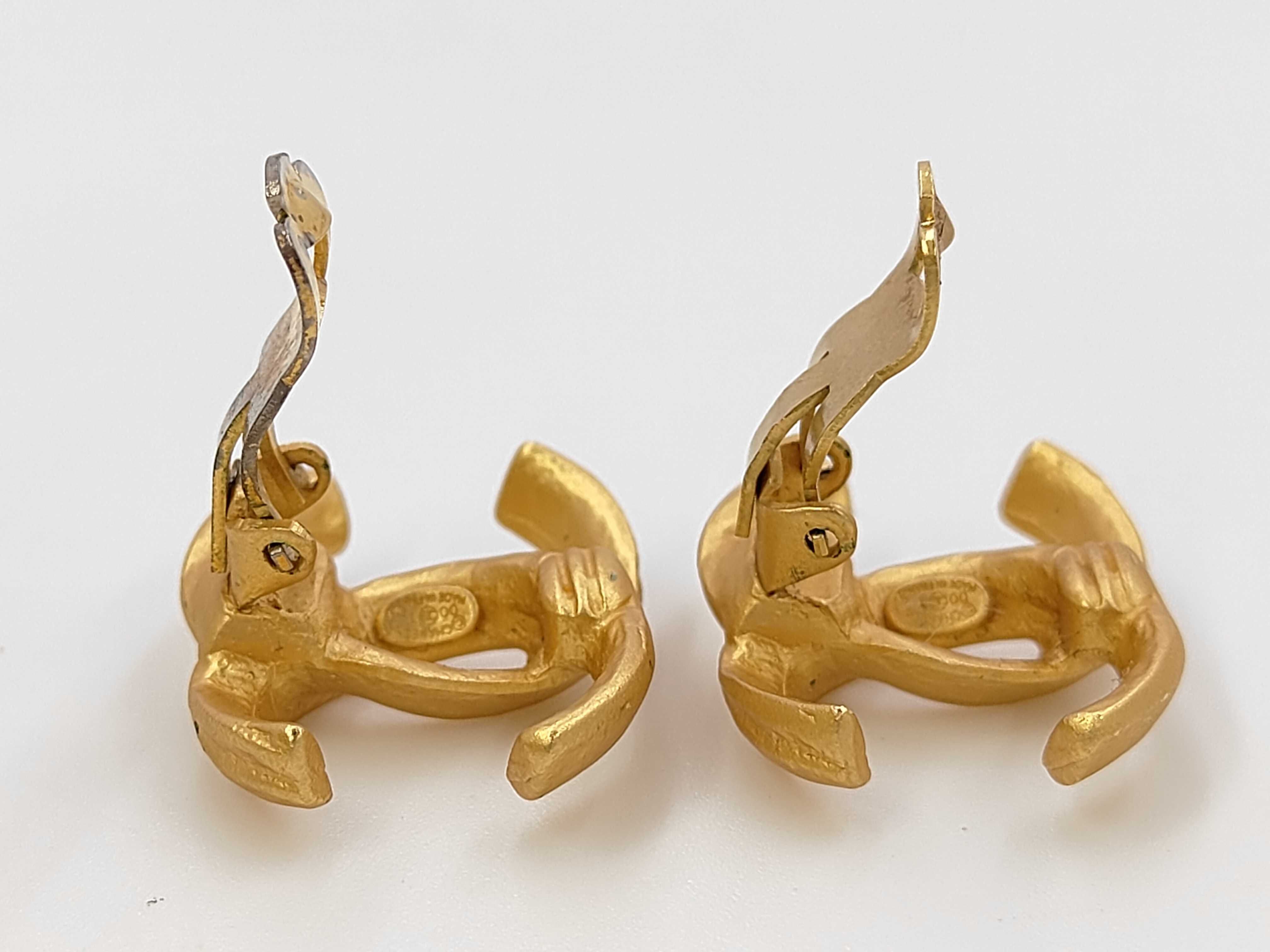 earrings, Coco Mark design, matte gold, 00T, 2.5cm wide. — view 4