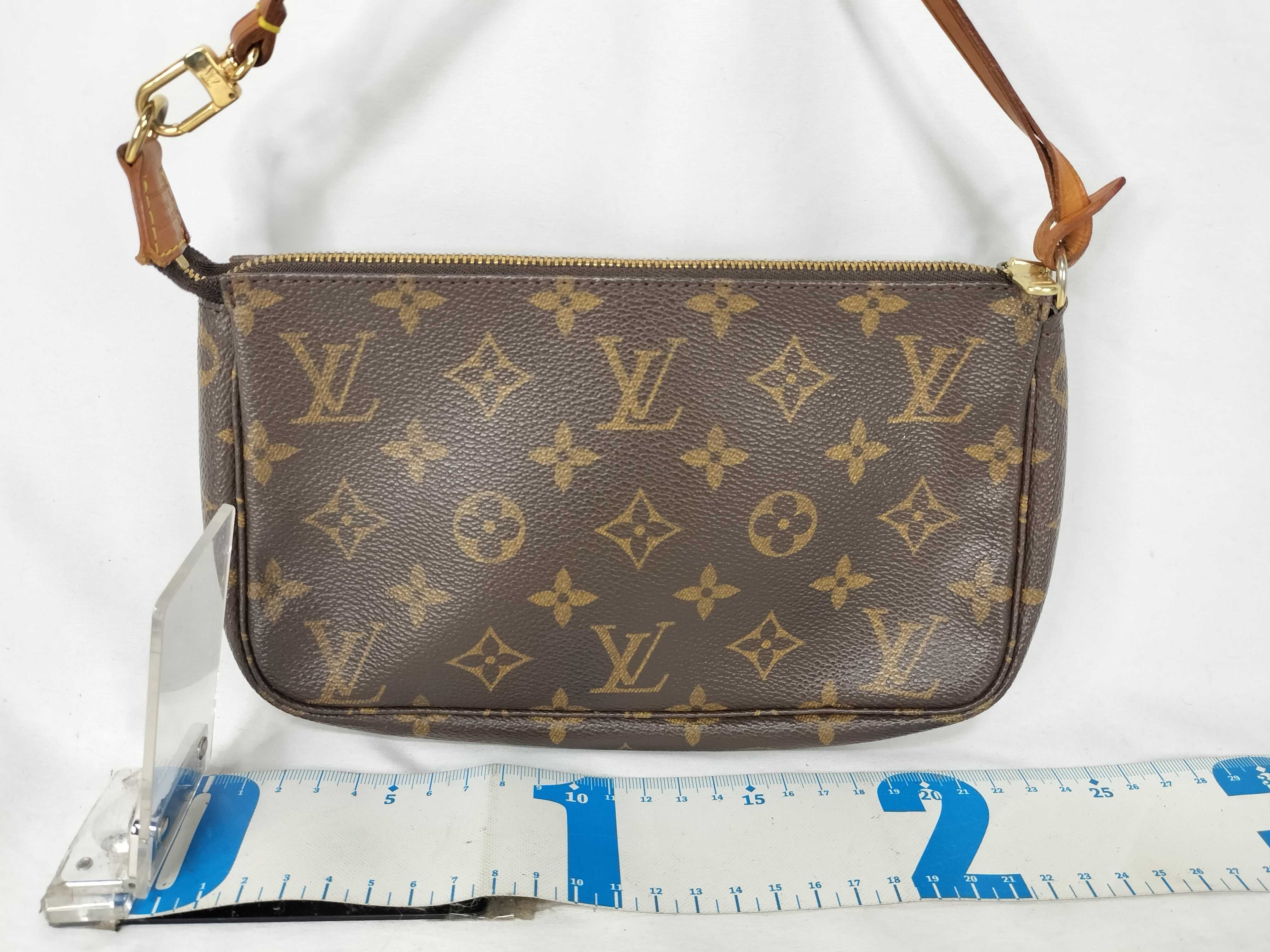 Monogram Vuitton Pochette Accessoires M51980 AR1919 Handbag — view 2