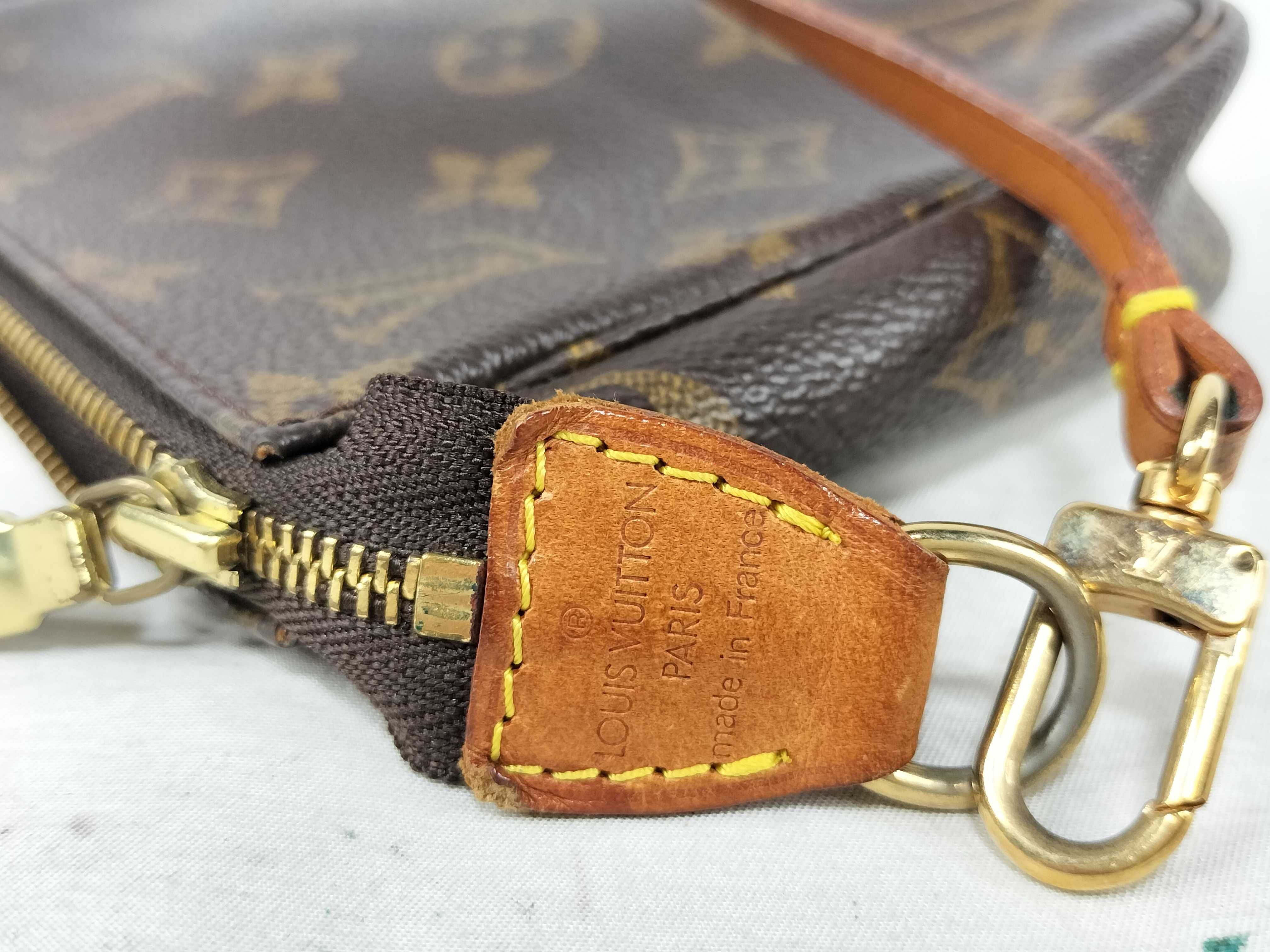 Monogram Vuitton Pochette Accessoires M51980 AR1919 Handbag — view 11