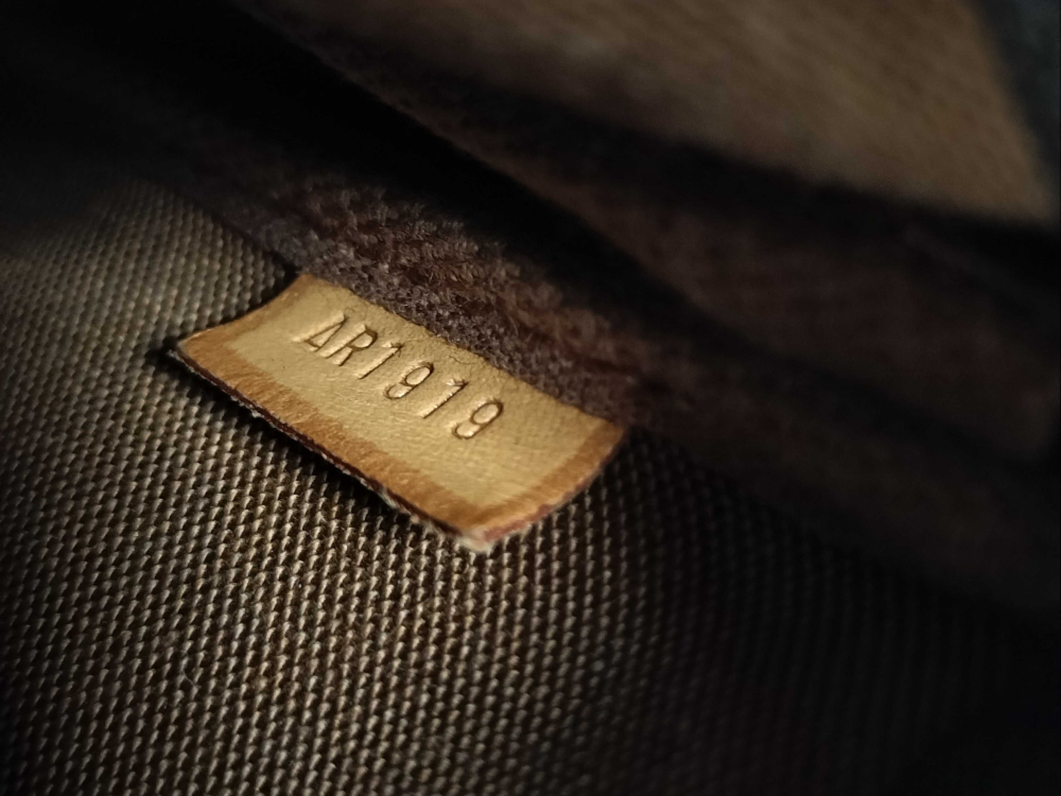 Monogram Vuitton Pochette Accessoires M51980 AR1919 Handbag — view 15