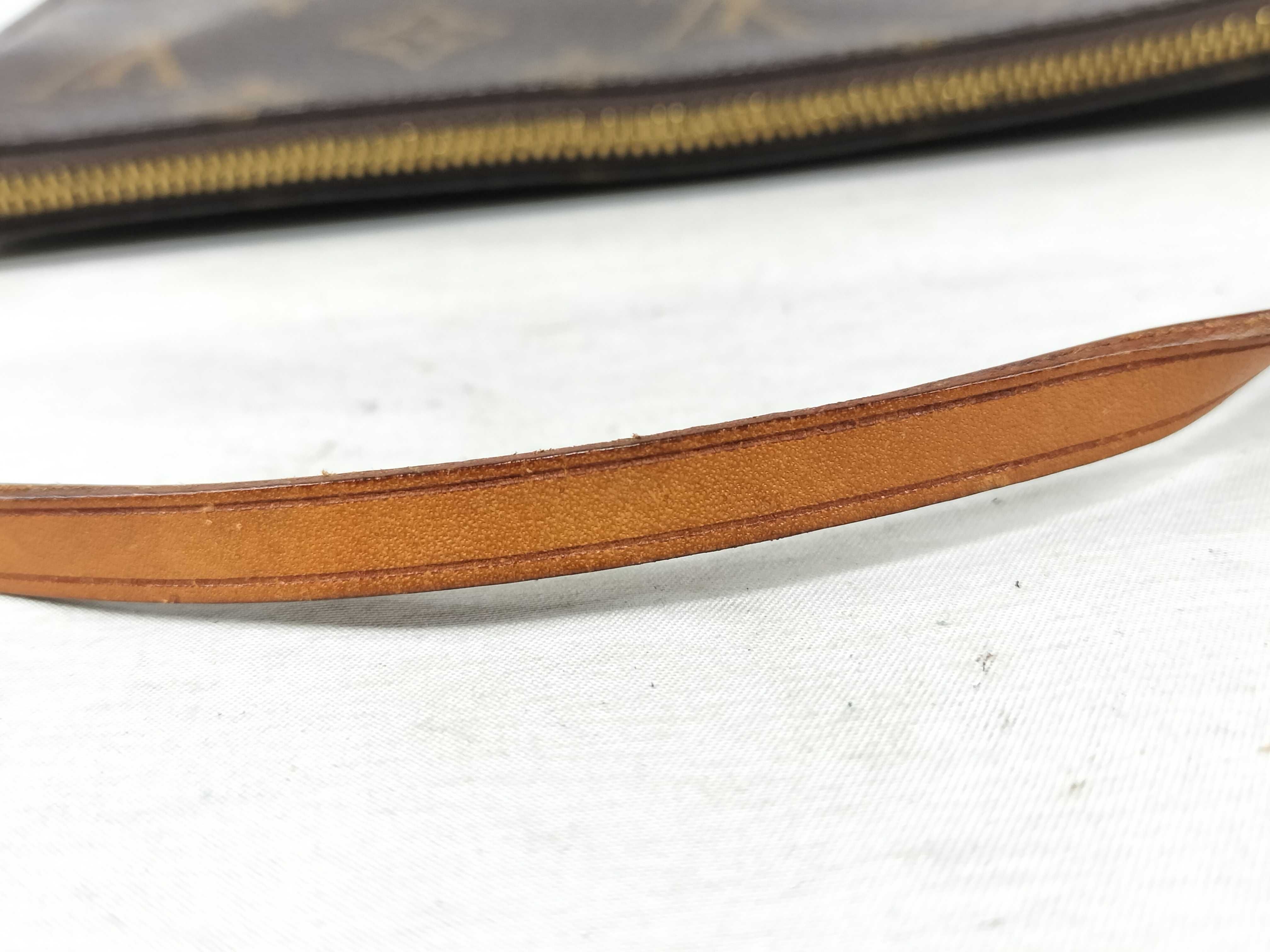 Monogram Vuitton Pochette Accessoires M51980 AR1919 Handbag — view 4