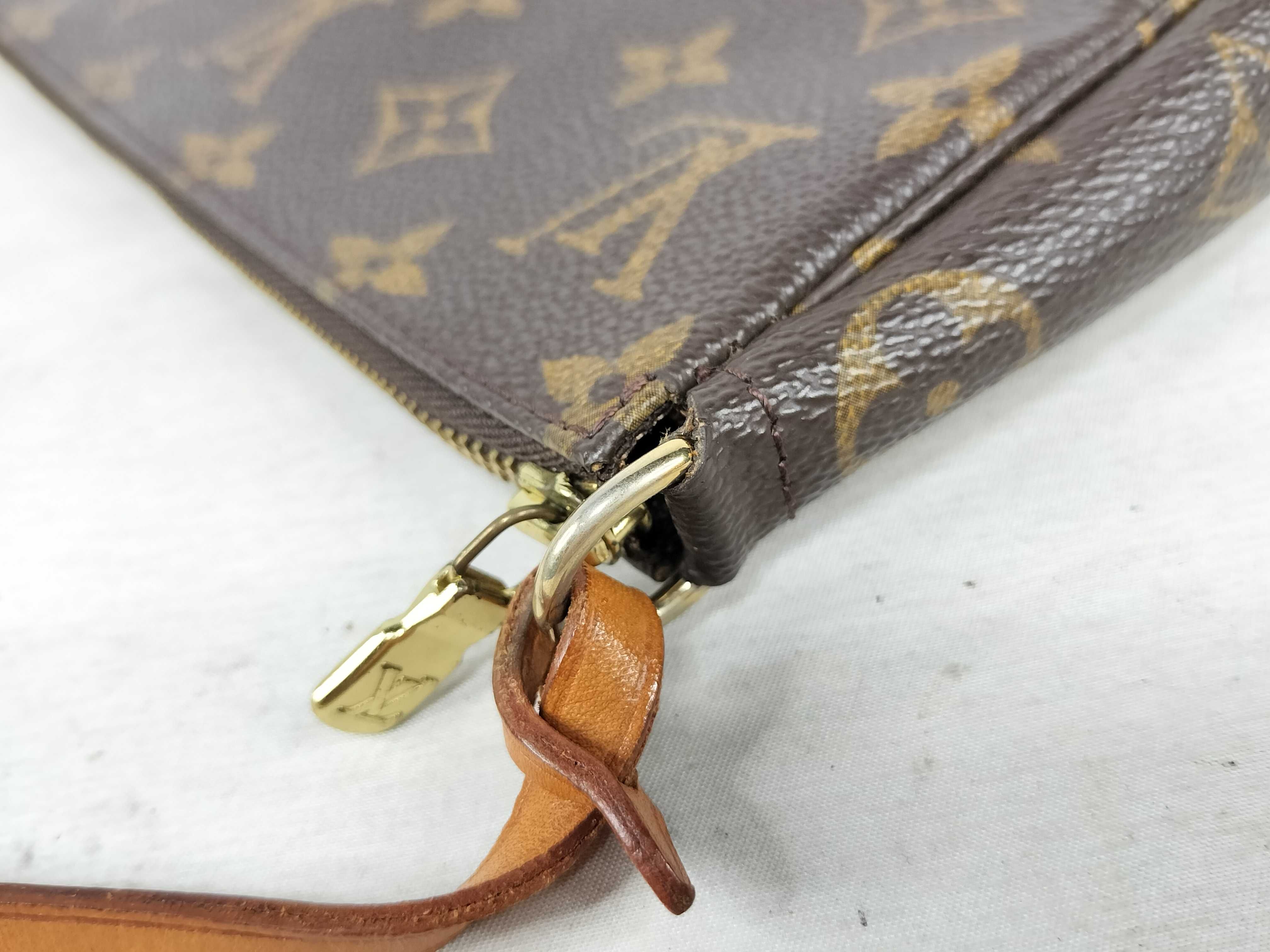Monogram Vuitton Pochette Accessoires M51980 AR1919 Handbag — view 5