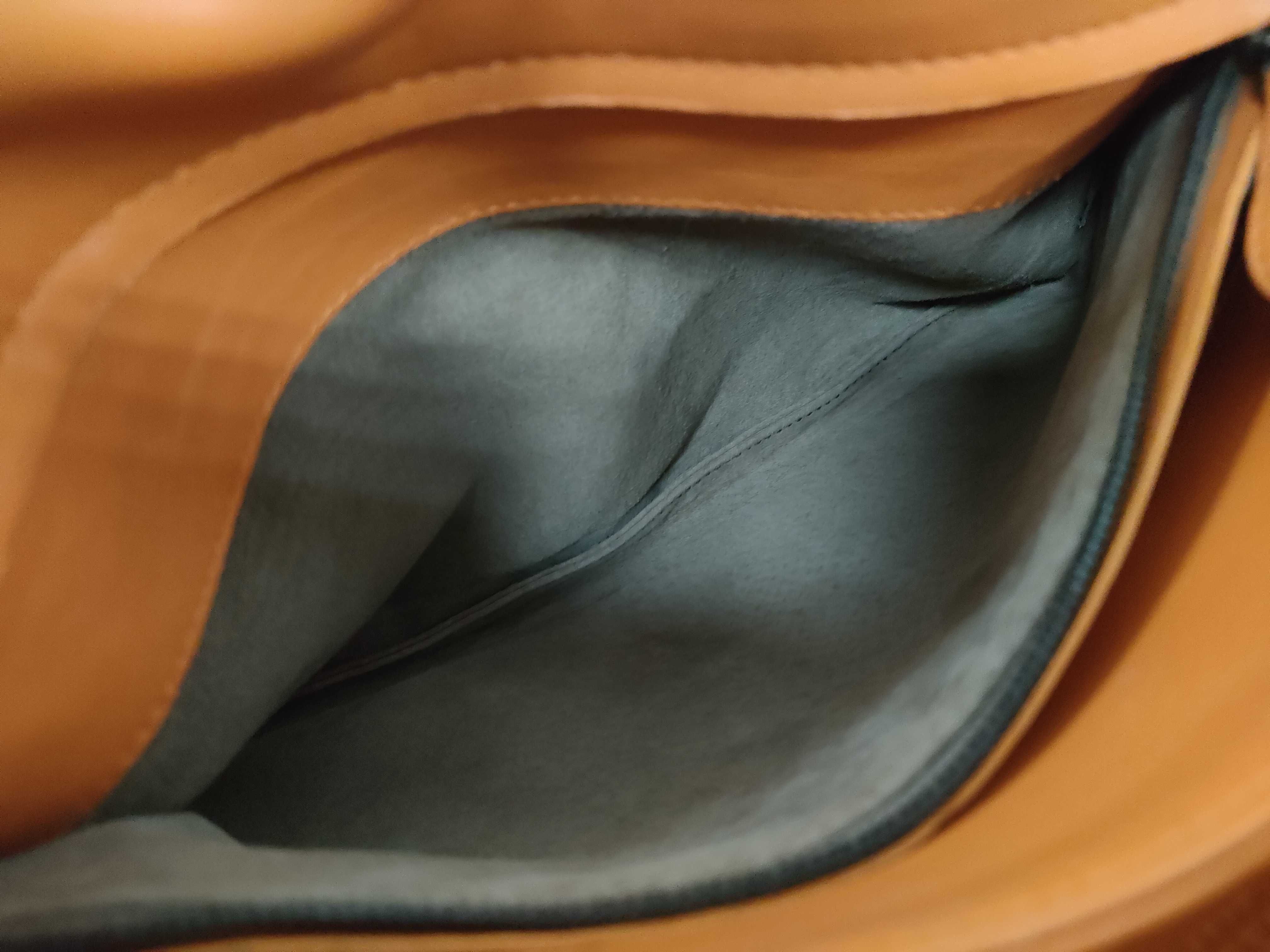 Intrecciato Bottega Veneta Intrecciato Olympian Leather Chain Shoulder Bag Orange Shoulder Bag — view 11