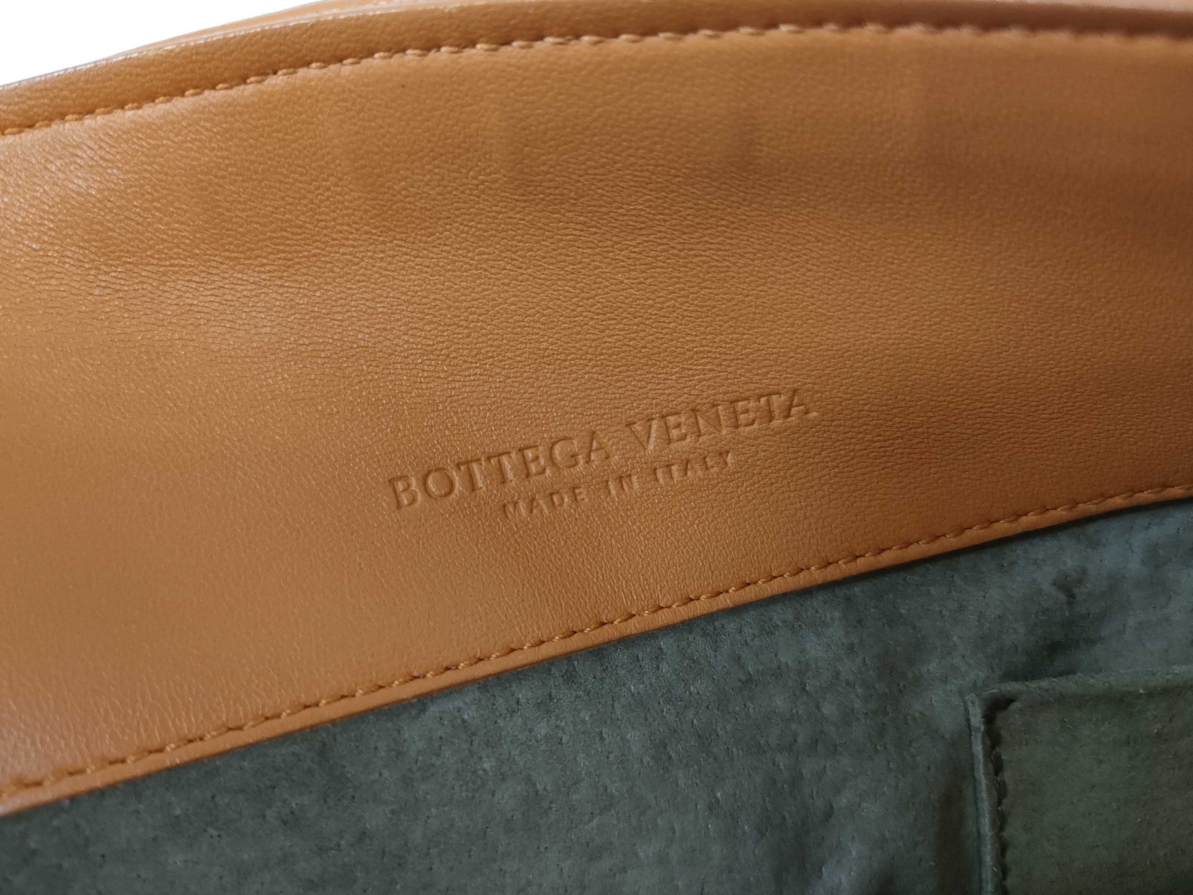 Intrecciato Bottega Veneta Intrecciato Olympian Leather Chain Shoulder Bag Orange Shoulder Bag — view 14