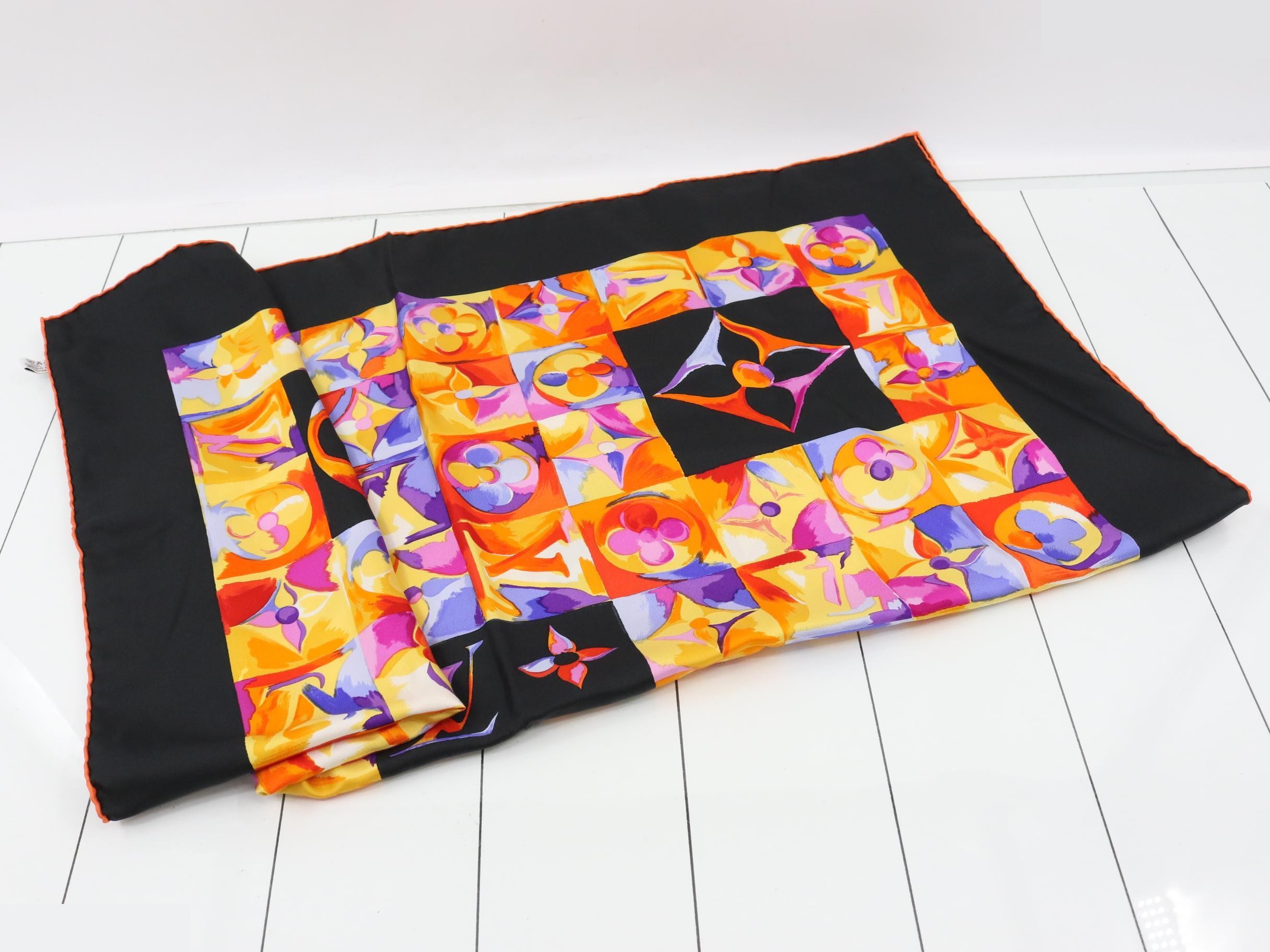 scarf — view 3