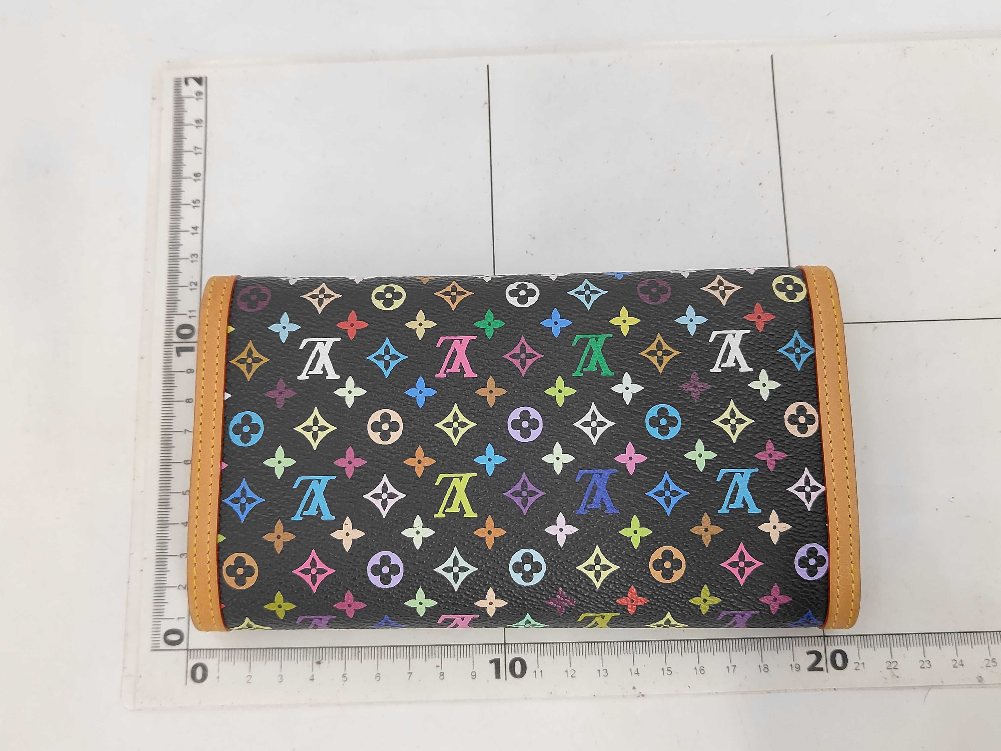 M92658 Multicolor Portefeuille Tresor International Noir Wallet with Dust Bag and Box — view 2