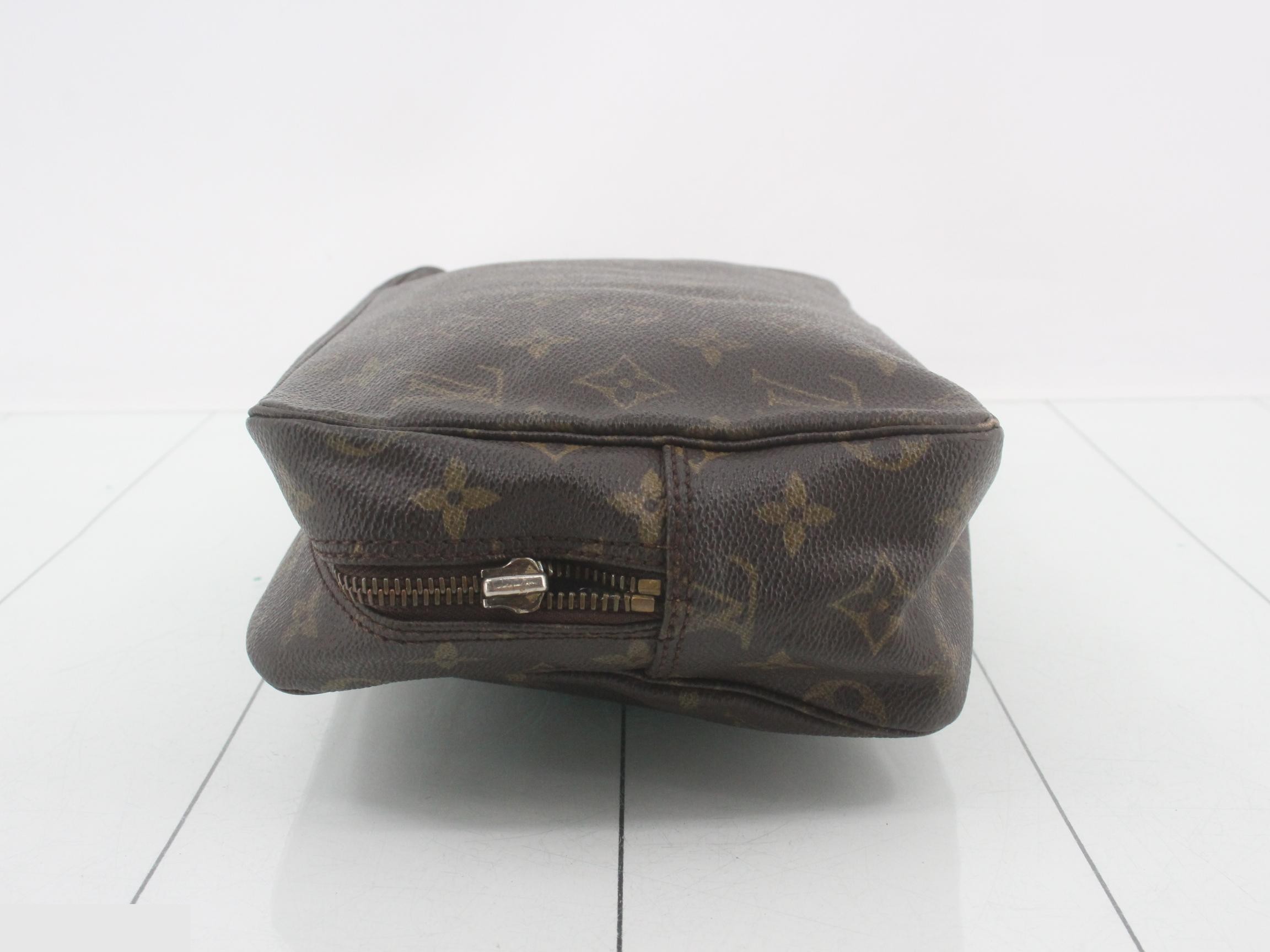 Monogram Trousseau Toilette 28 — view 4