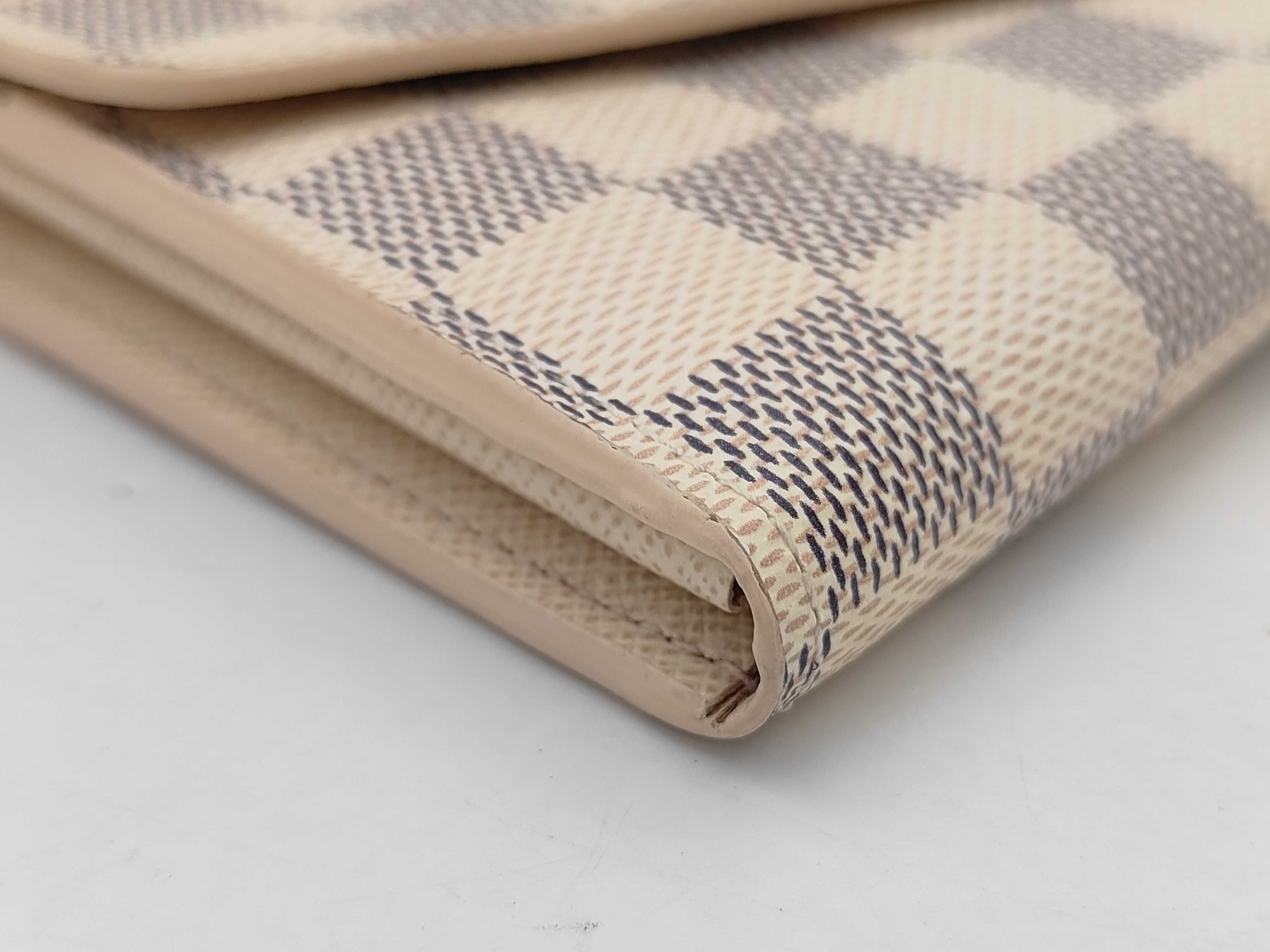 Damier Louis Vuitton Azur Portefeuille Sarah IC Chip Wallet — view 3