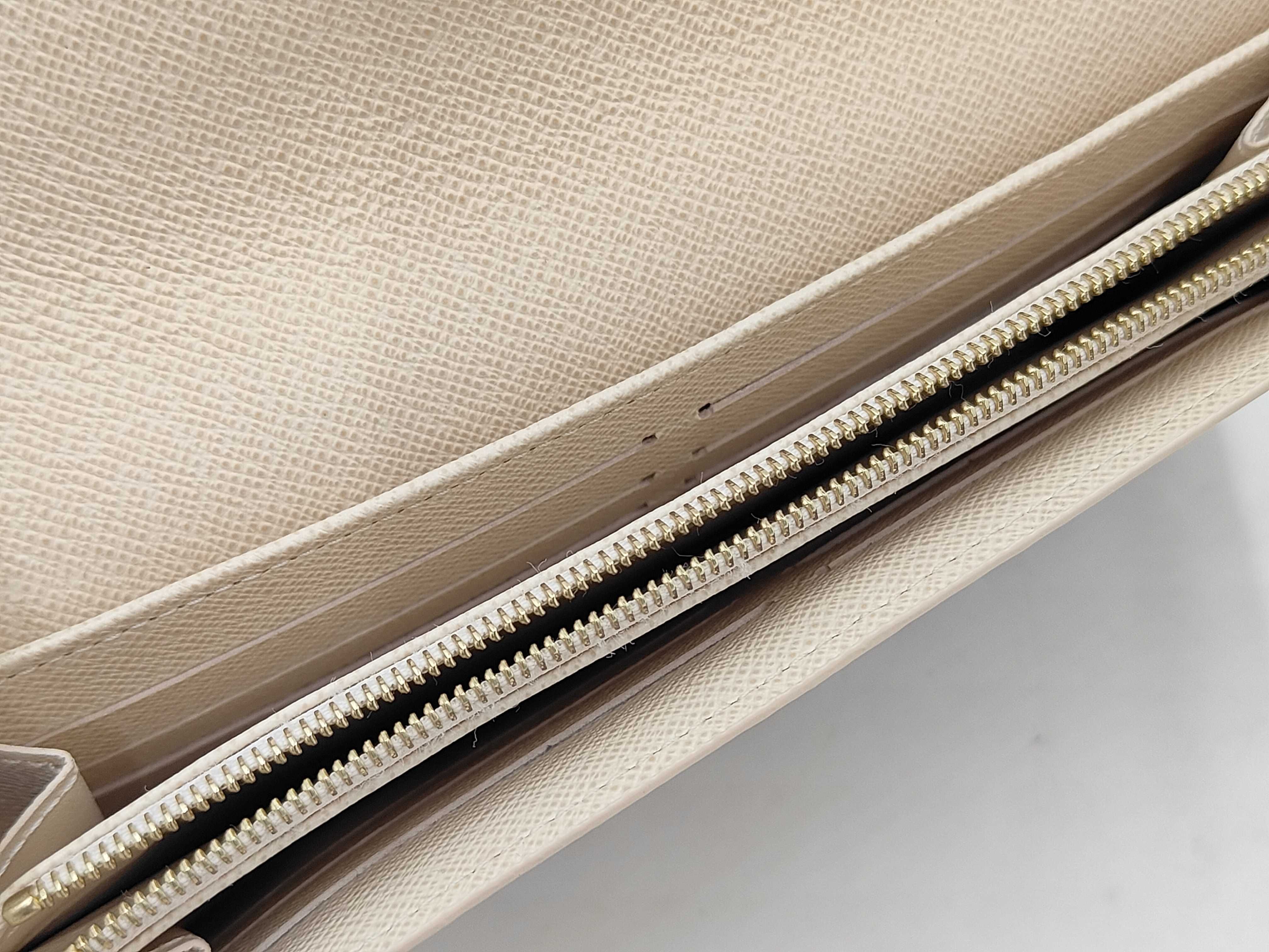 Damier Louis Vuitton Azur Portefeuille Sarah IC Chip Wallet — view 4