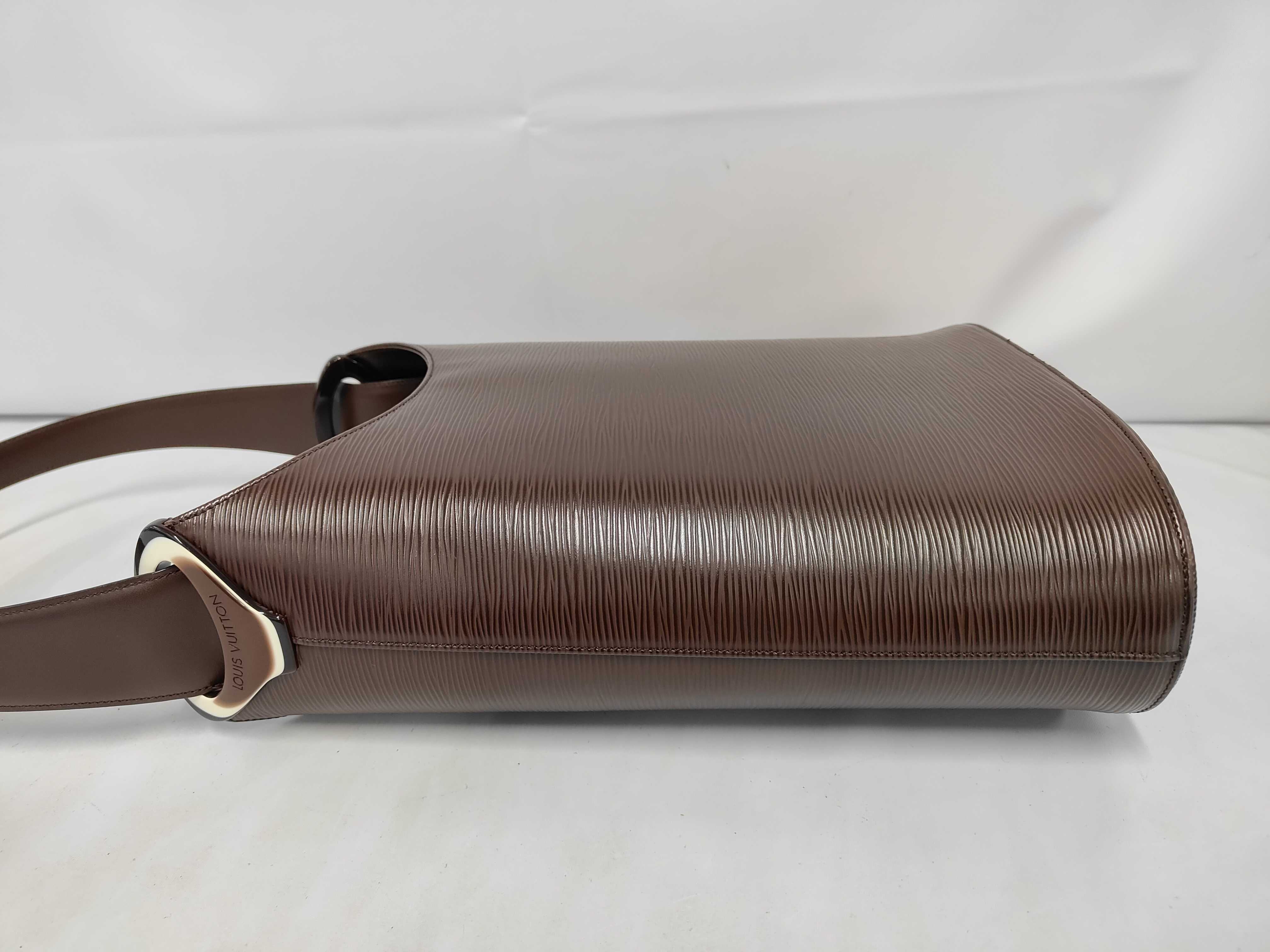 Epi Verseau Shoulder Bag — view 8