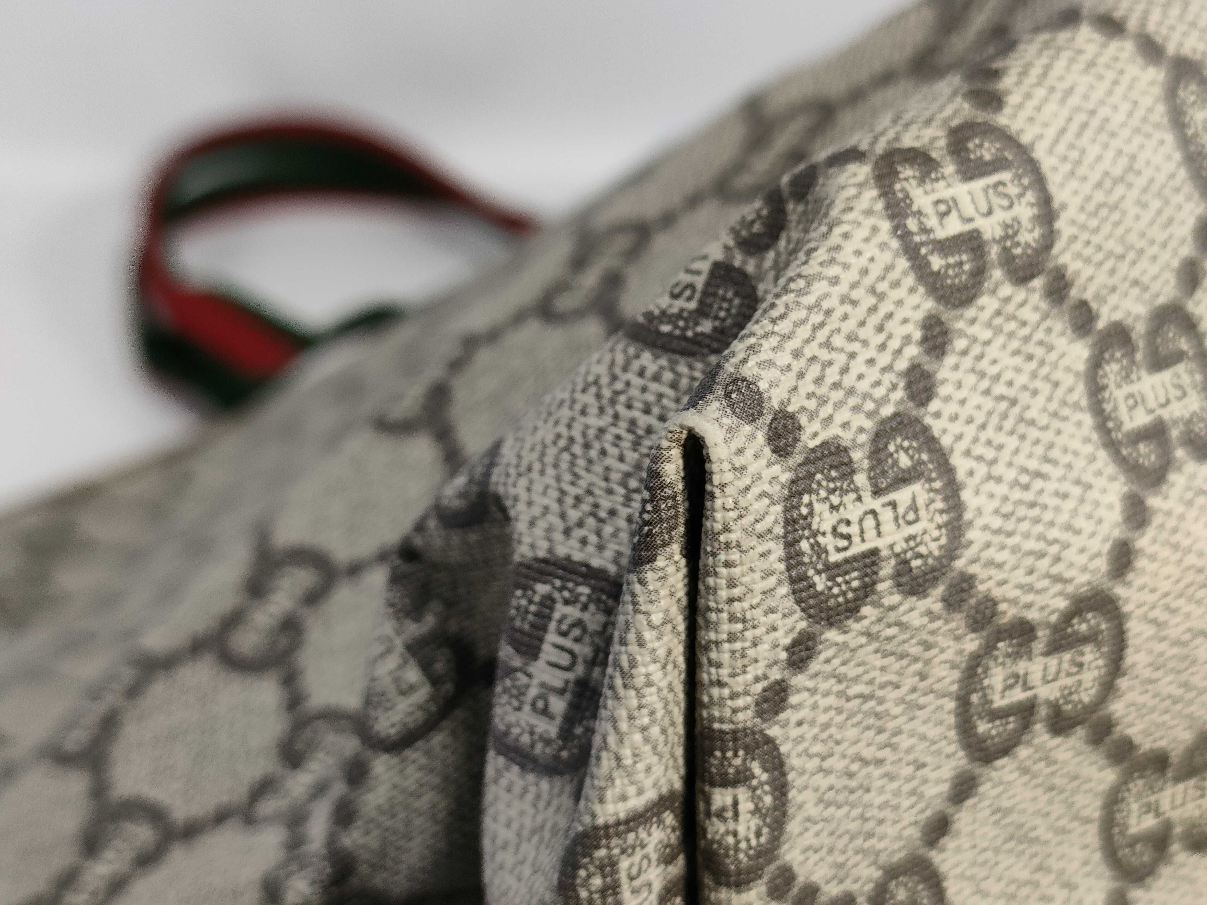 GG Supreme Sherry Gucci Plus Tote Bag — view 6