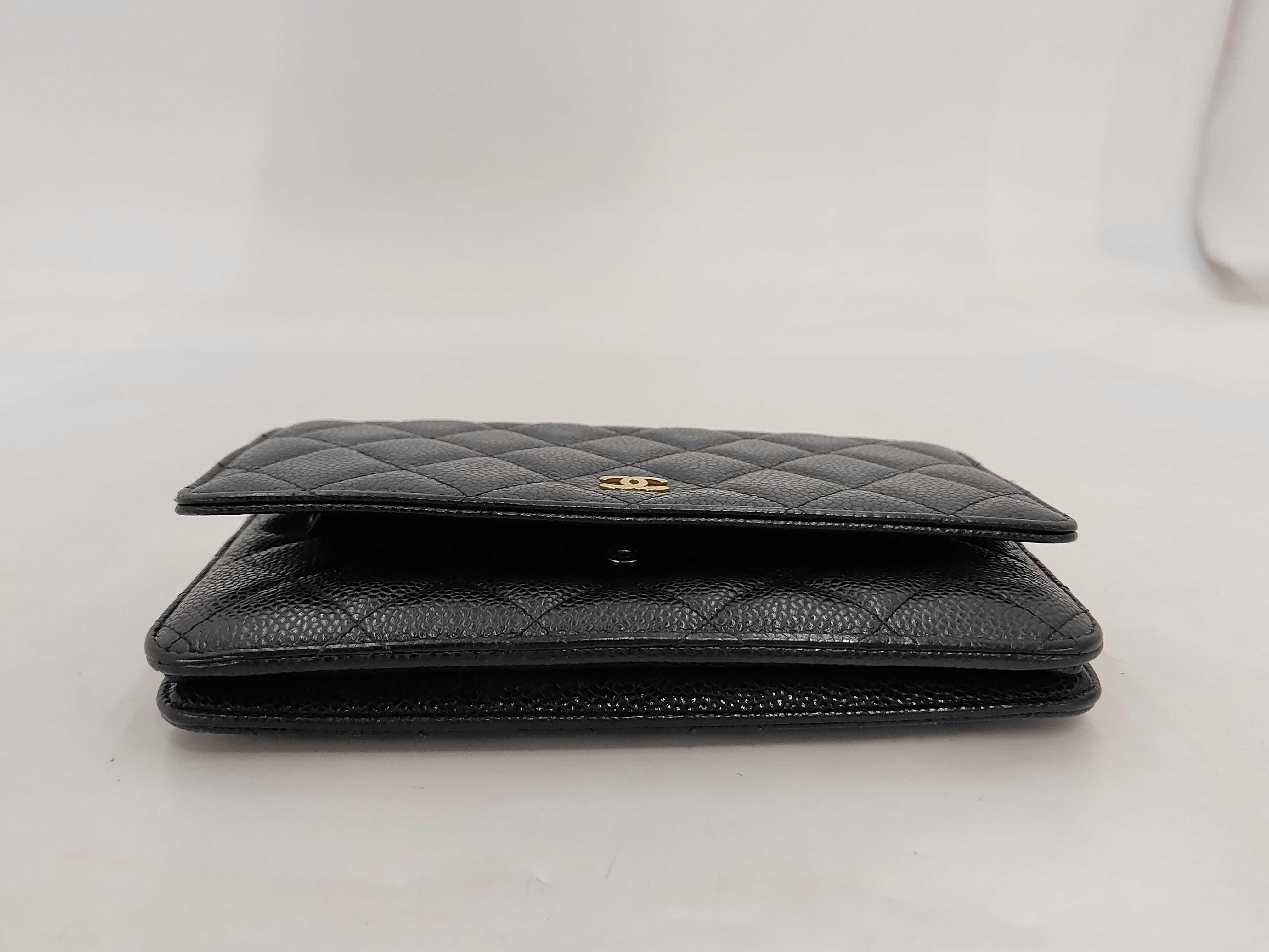 Caviar Chain Wallet Shoulder Bag — view 4