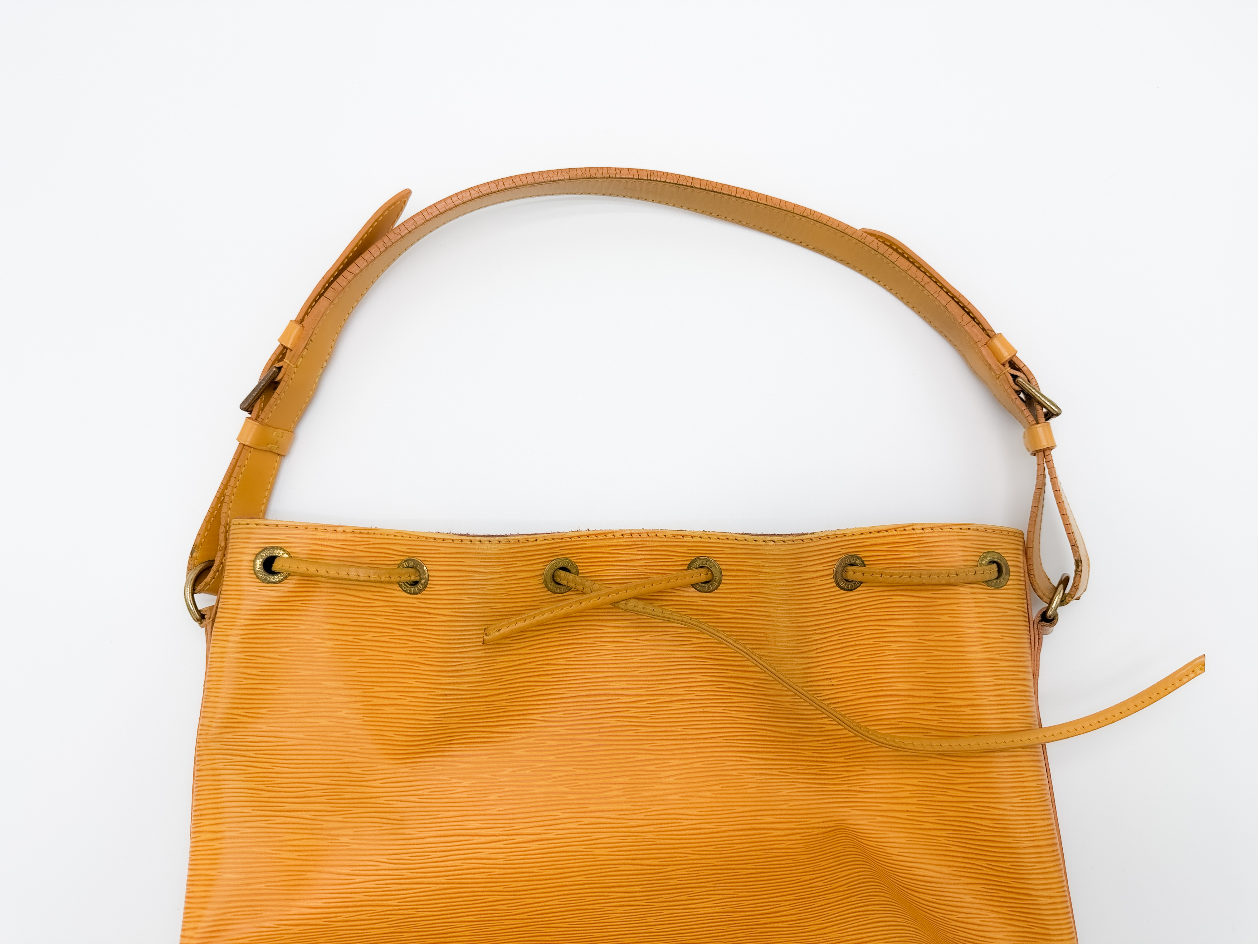 Epi M44109 Petit Noé Tassili Yellow AR0964 Shoulder Bag — view 12