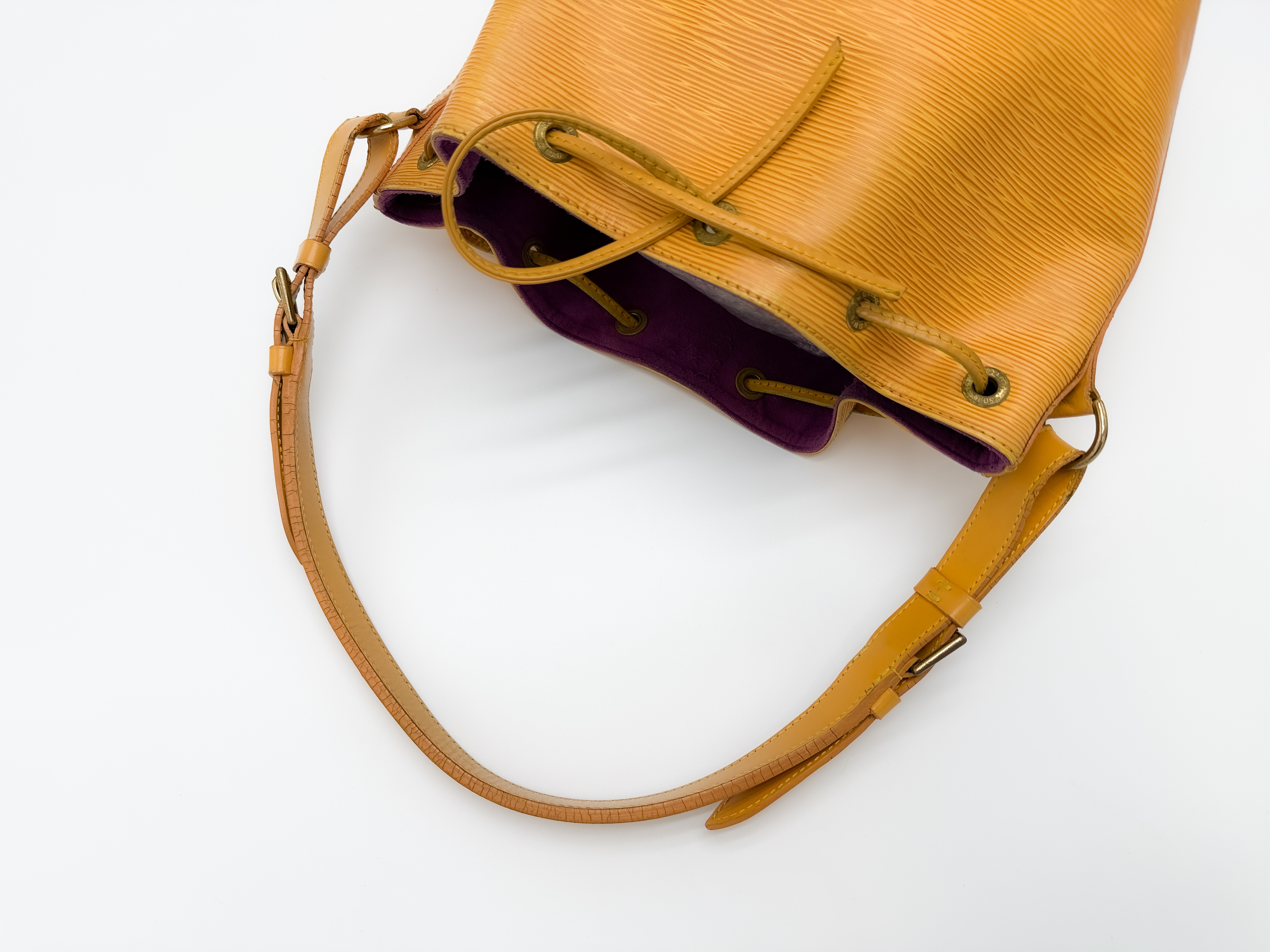 Epi M44109 Petit Noé Tassili Yellow AR0964 Shoulder Bag — view 3