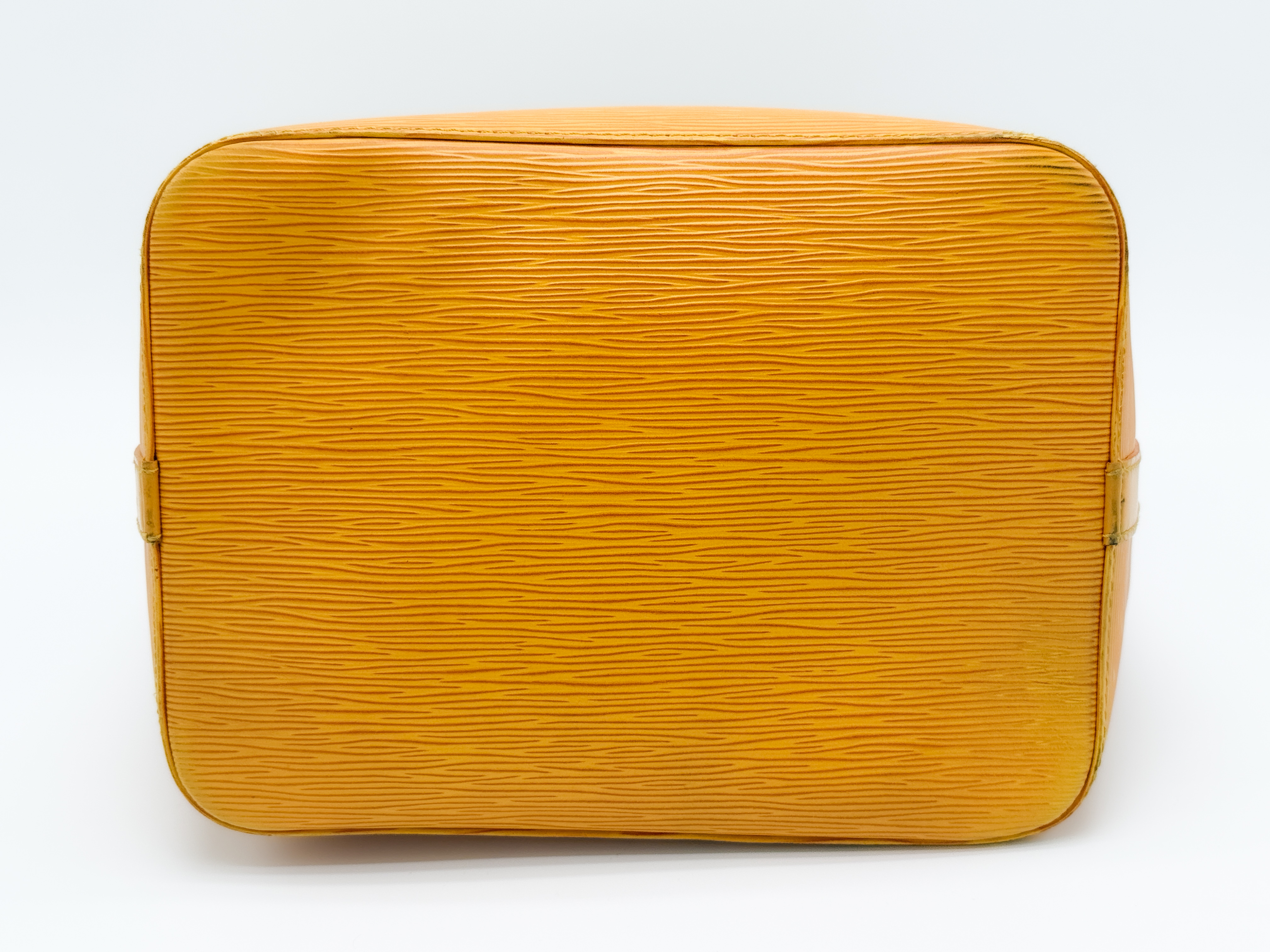 Epi M44109 Petit Noé Tassili Yellow AR0964 Shoulder Bag — view 10