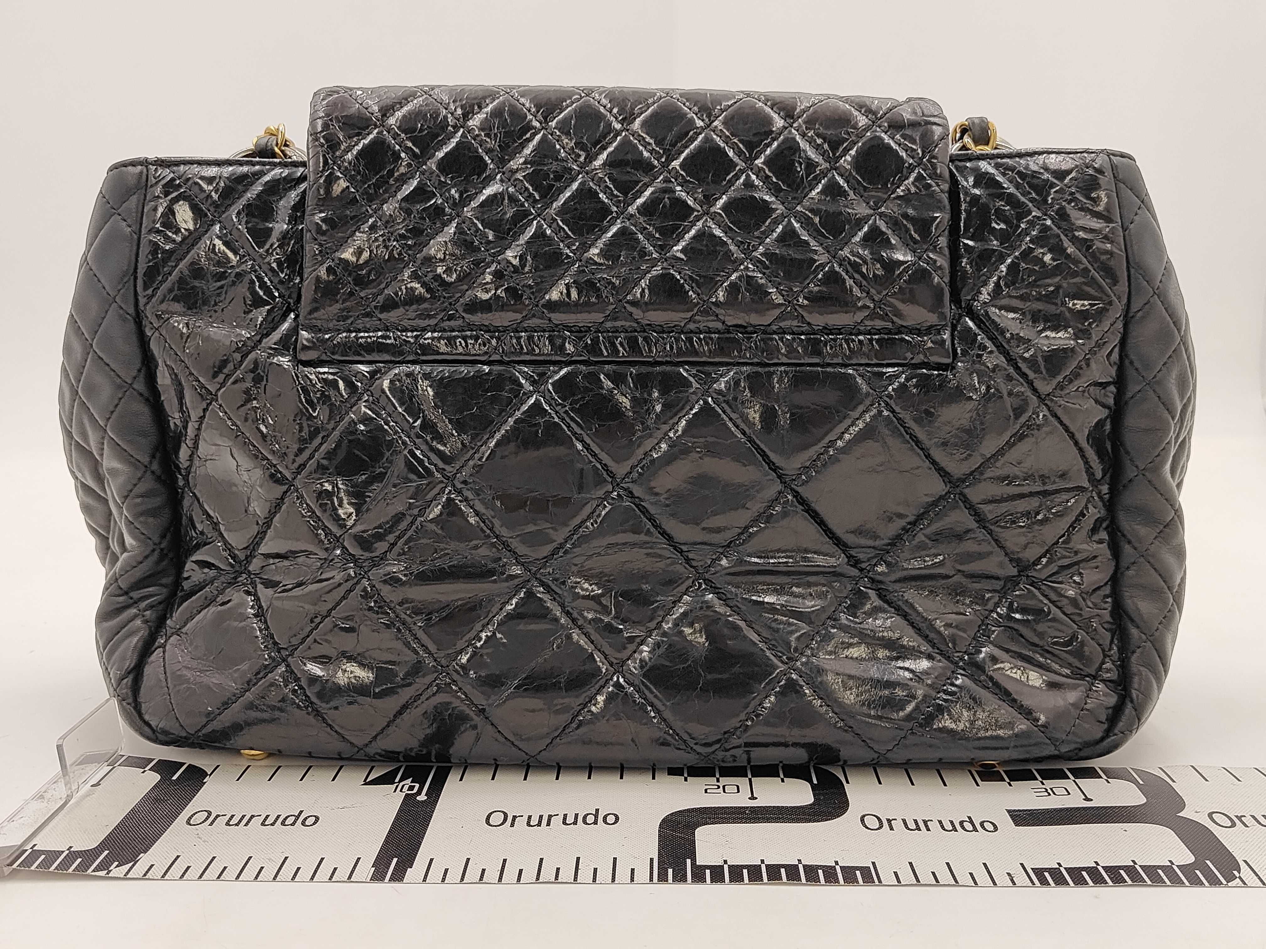 2.55 Patent Black Shoulder Bag — view 2