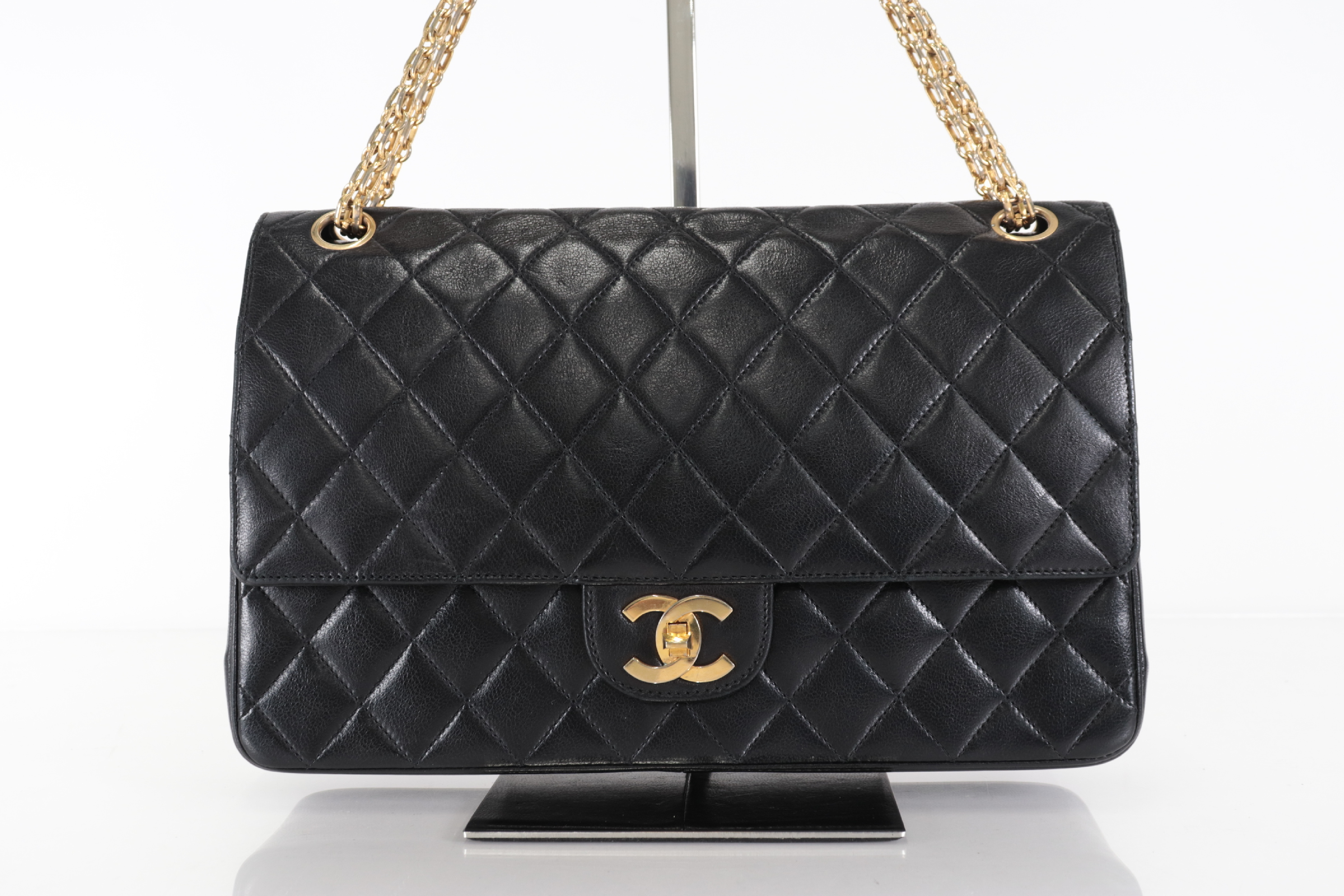 W-flap 27 Lambskin Shoulder Bag (Serial No. 2) — view 2