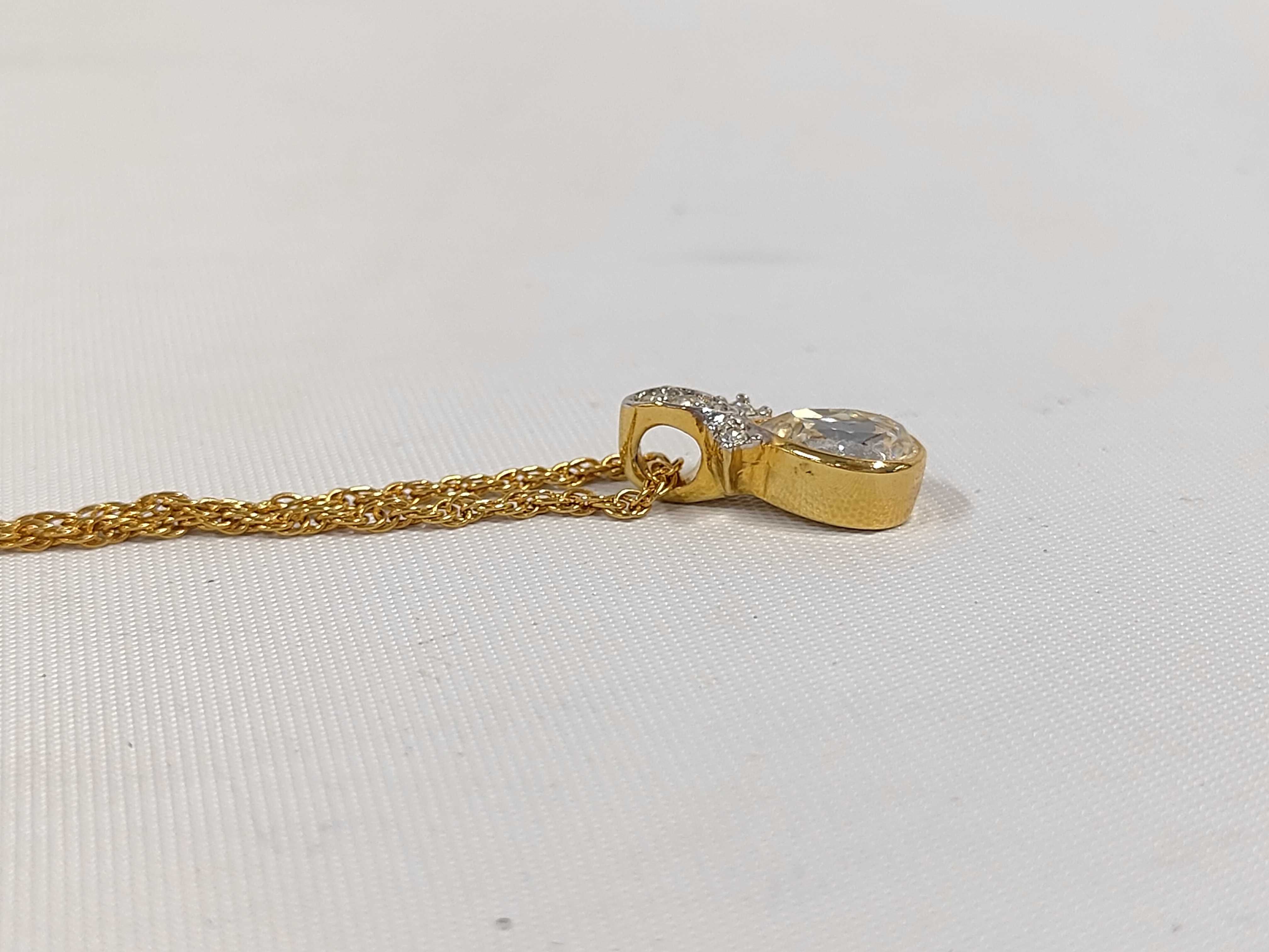necklace — view 3