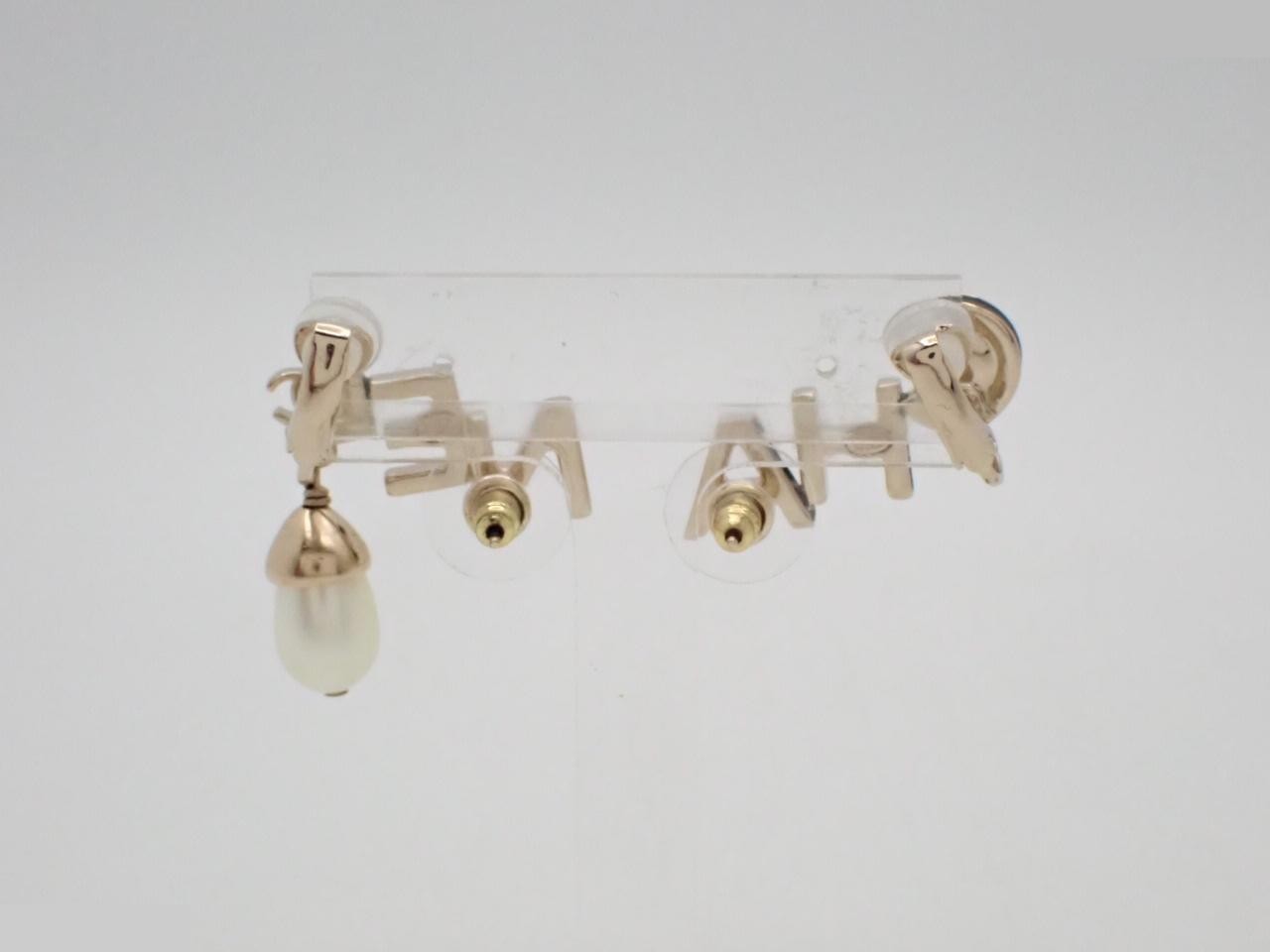 earrings, A22K gold, logo, Coco Mark, pearl, gold. — view 2