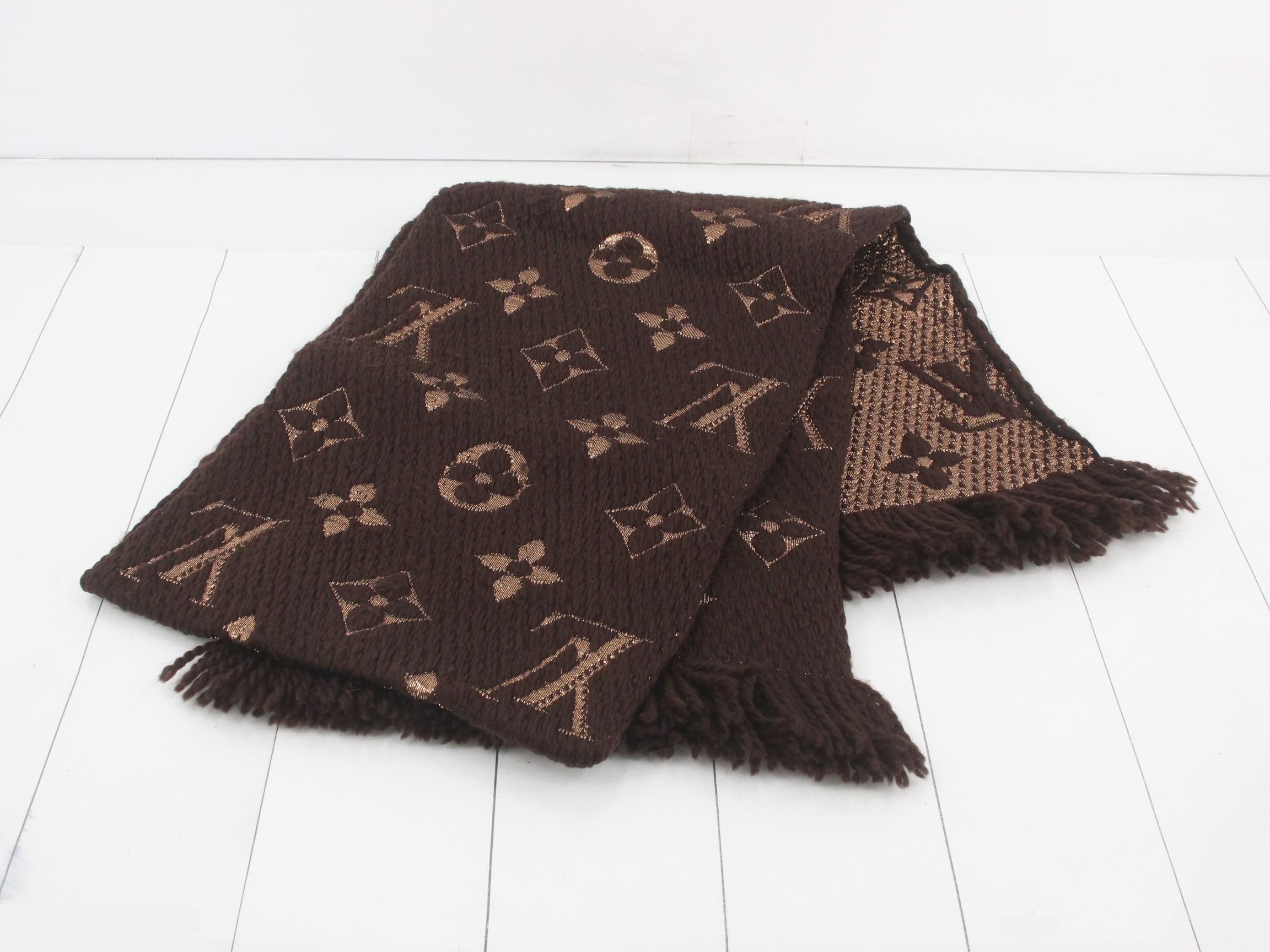 Monogram Echarpe Logo Mania, with tag, brown. — view 3