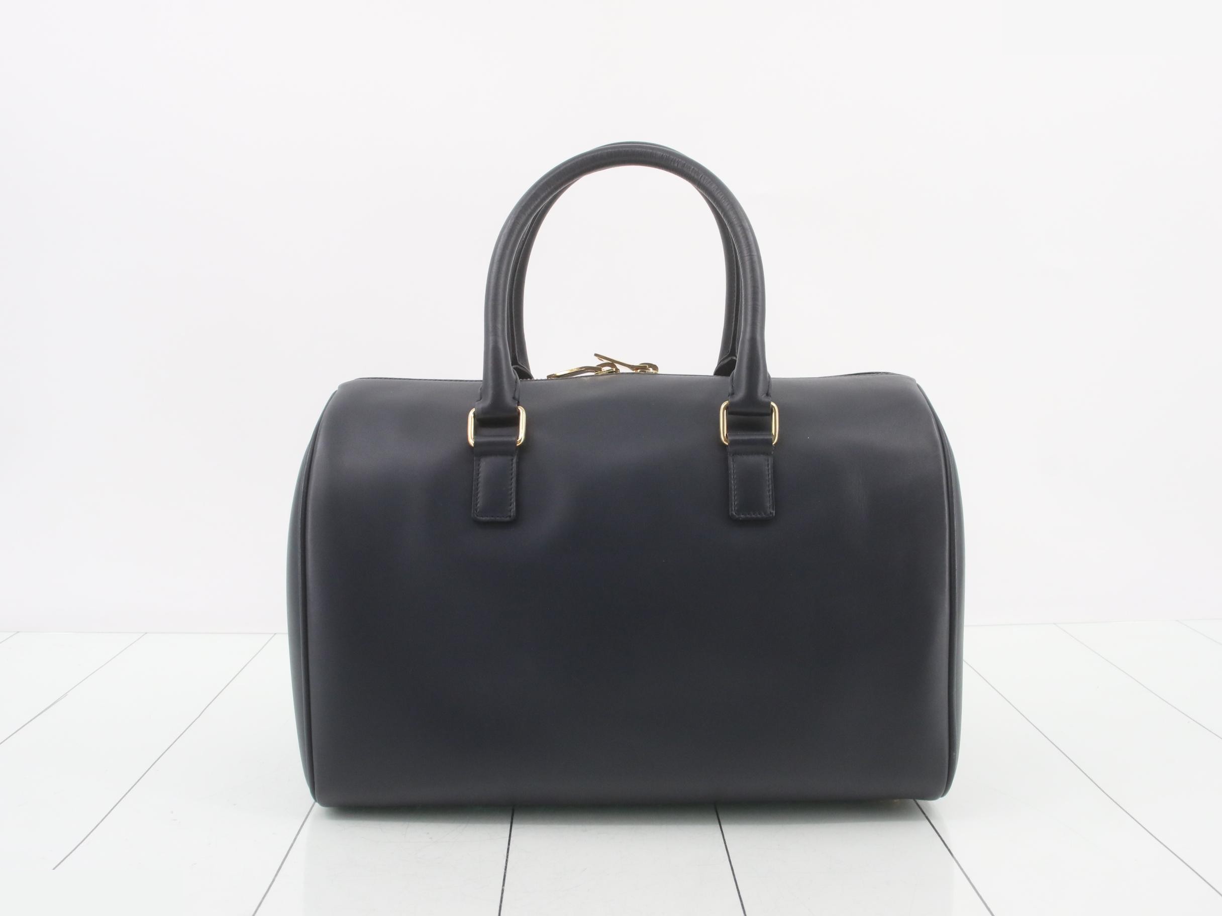 La Chic Duffle 6 Leather 2-Way Handbag — view 2