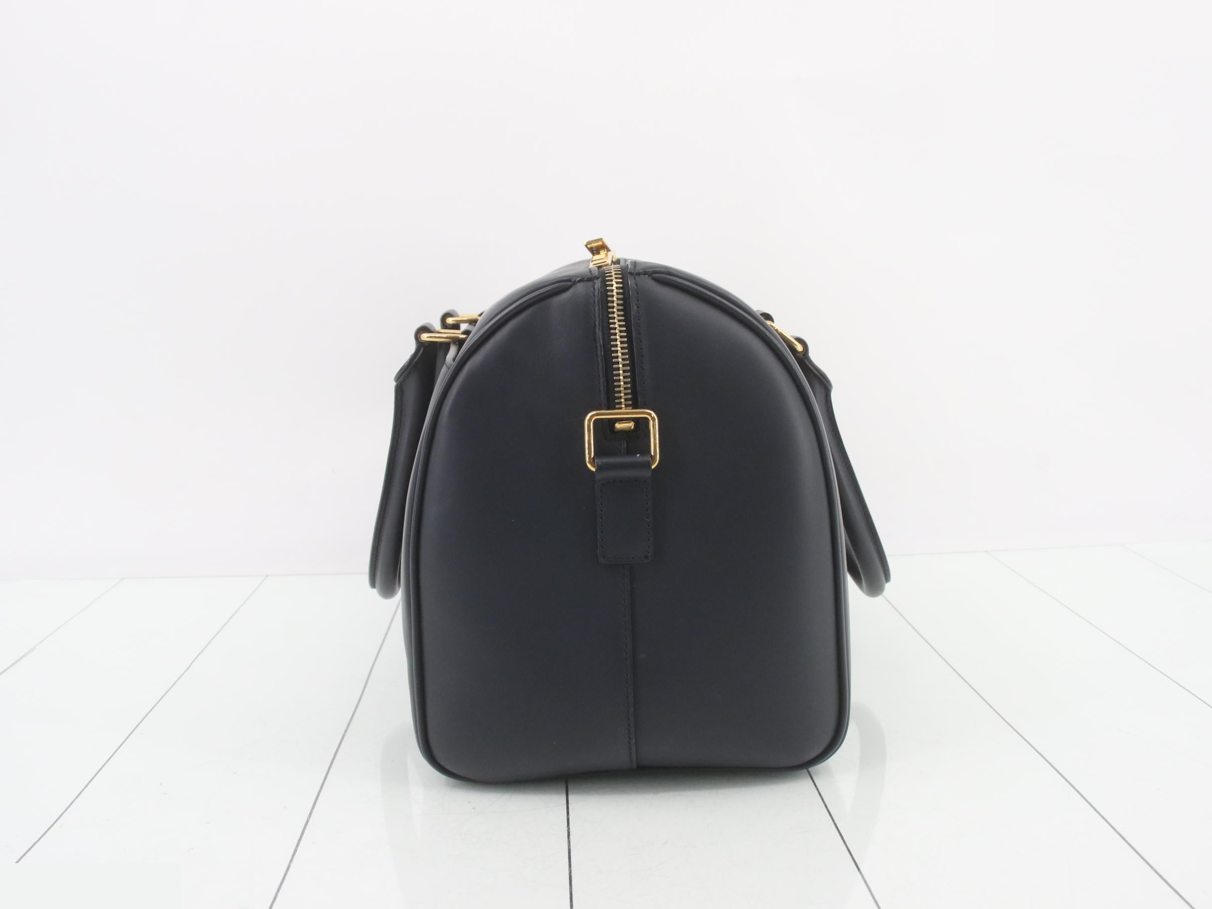 La Chic Duffle 6 Leather 2-Way Handbag — view 3