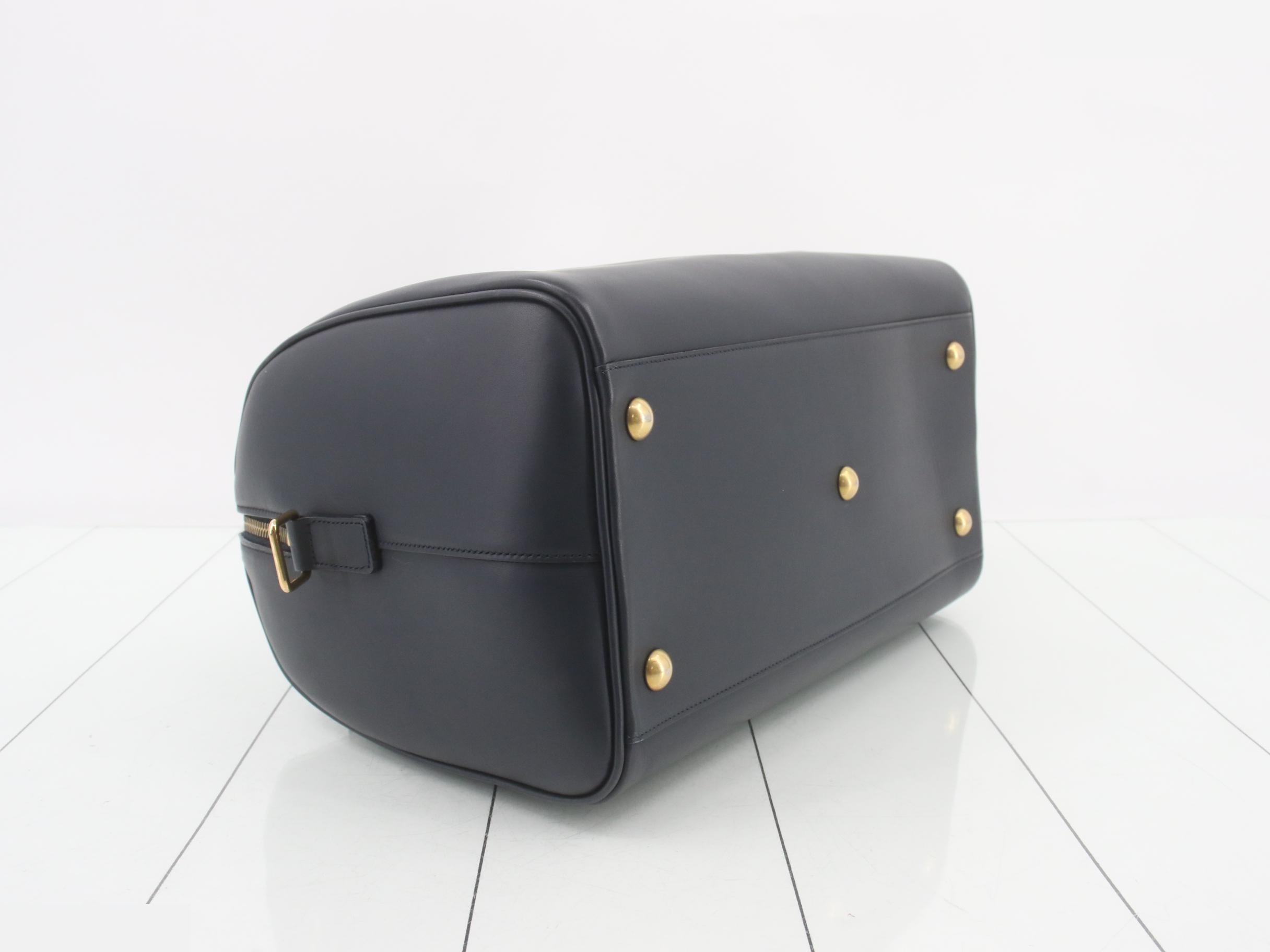 La Chic Duffle 6 Leather 2-Way Handbag — view 5