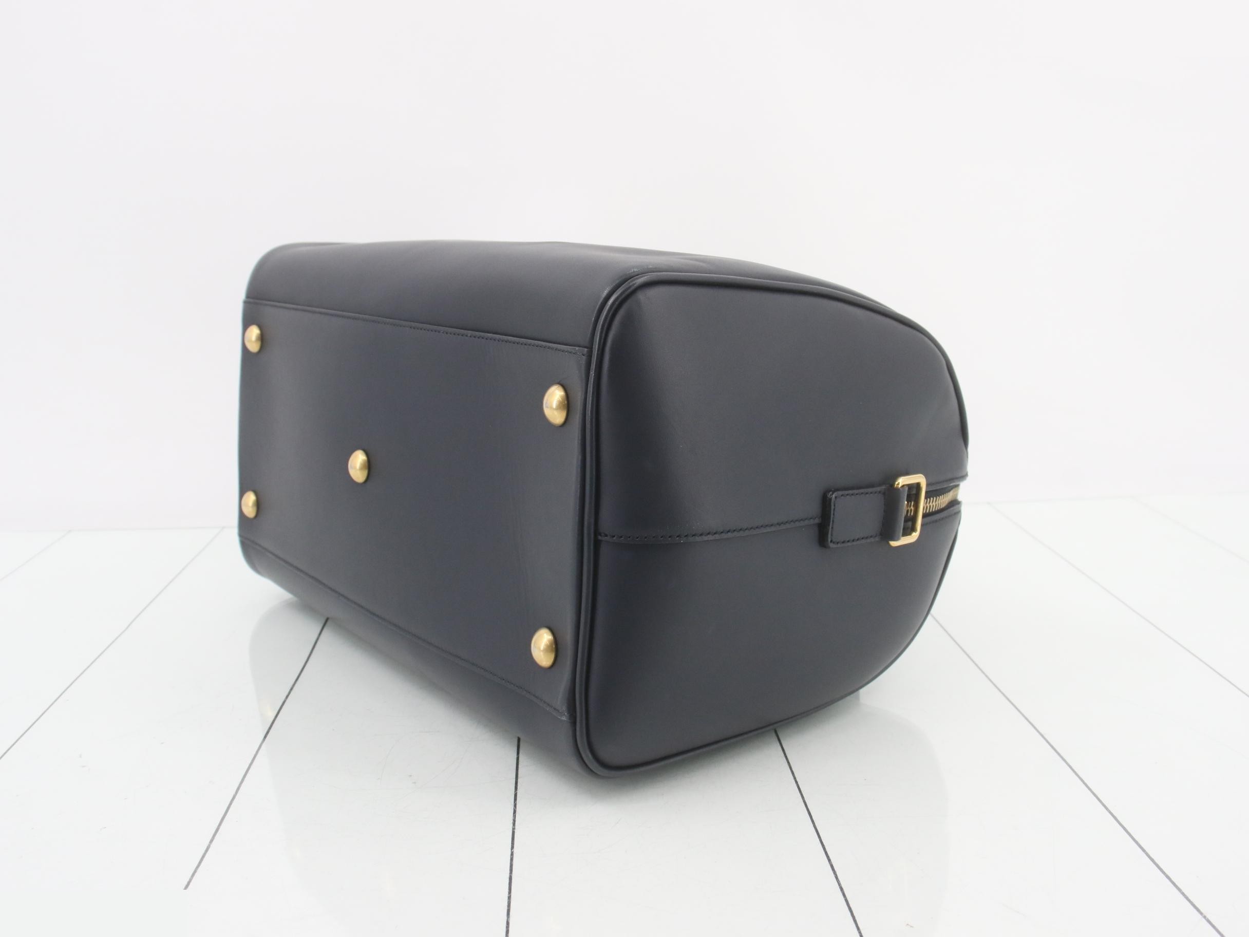 La Chic Duffle 6 Leather 2-Way Handbag — view 6