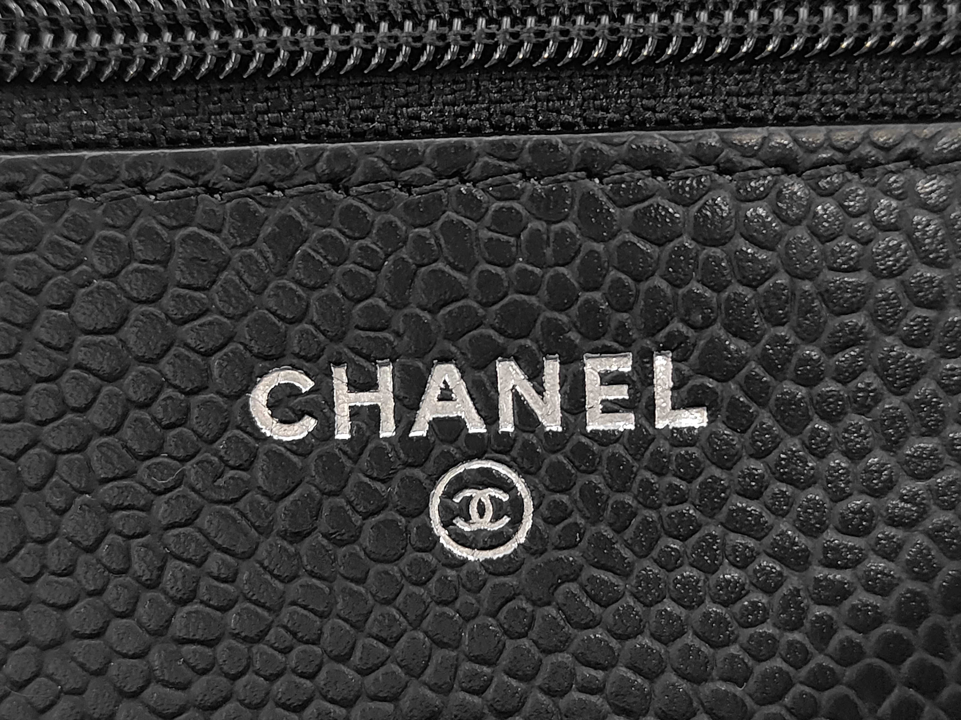 Chain Wallet Shoulder Bag — view 10