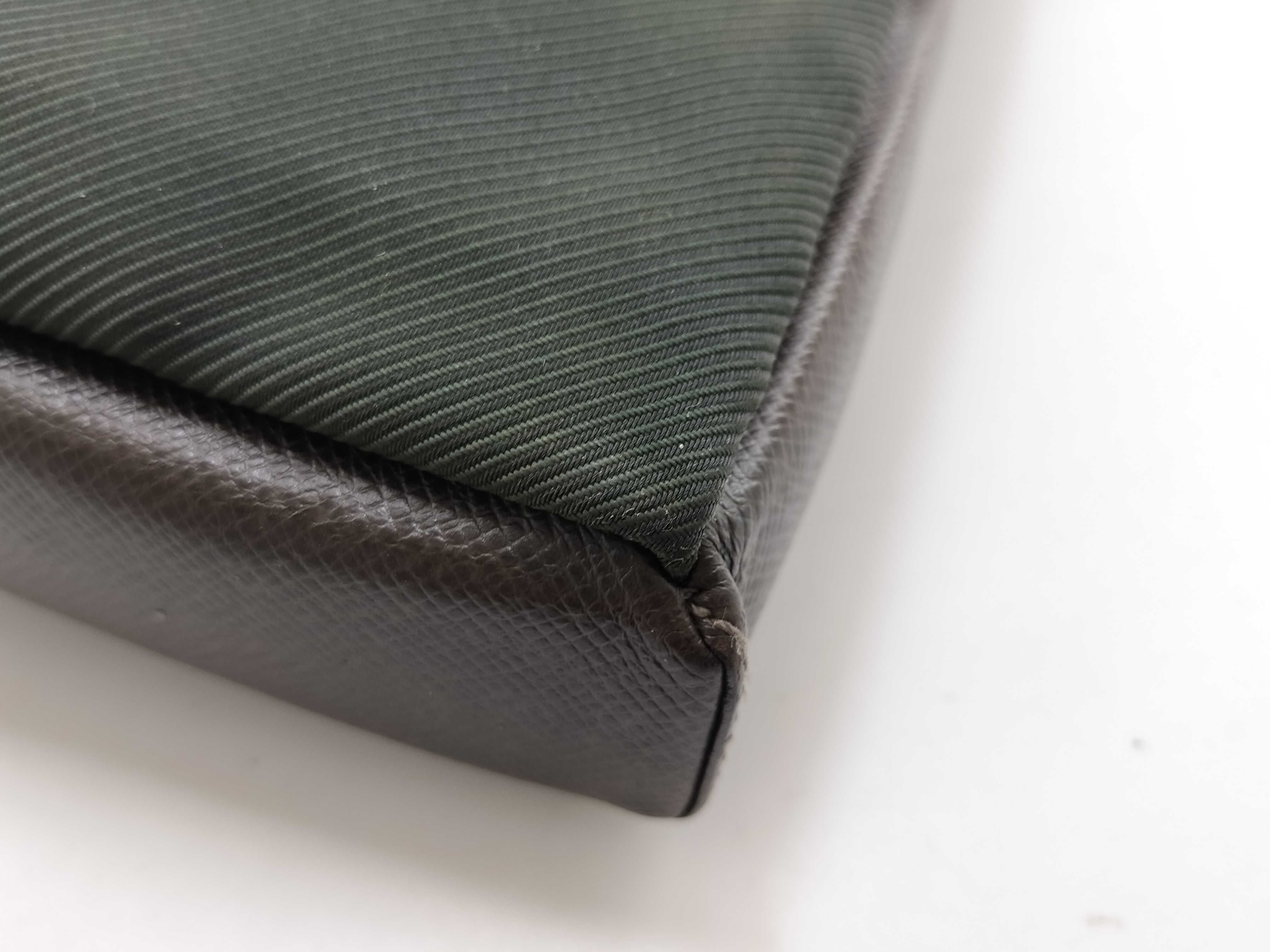 Taiga Louis Vuitton Taiga Saratov PM Shoulder Bag Serial Shoulder Bag — view 5