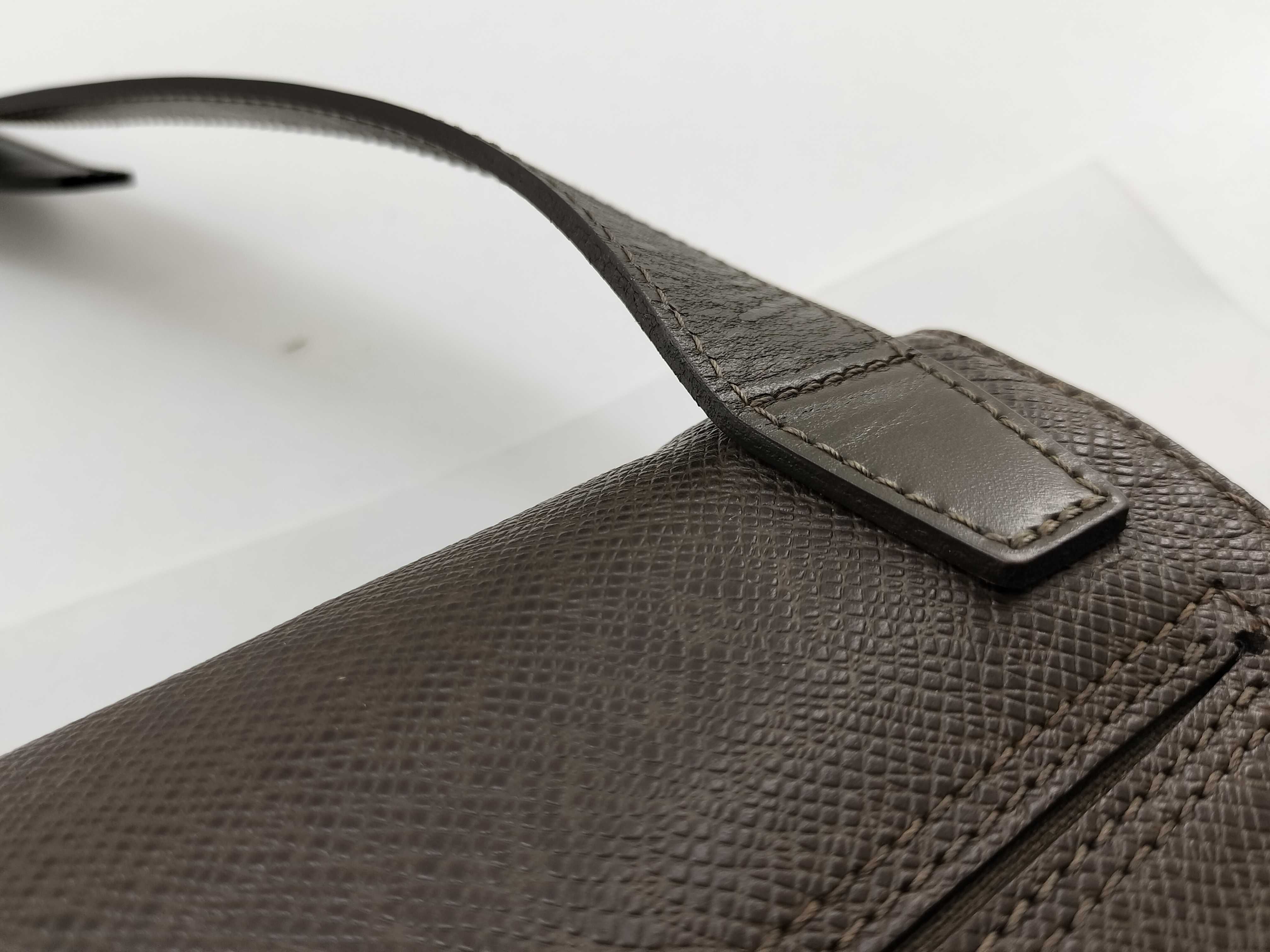 Taiga Louis Vuitton Taiga Saratov PM Shoulder Bag Serial Shoulder Bag — view 6